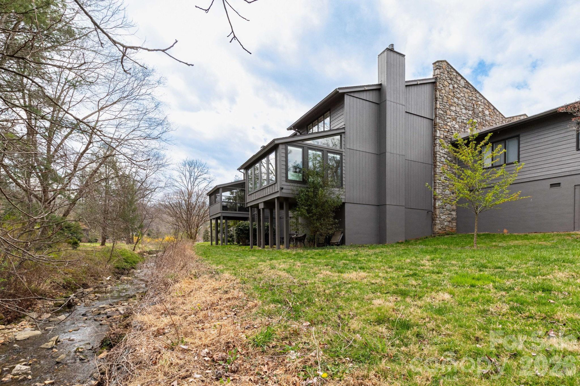 515 Crowfields Lane - Photo 5