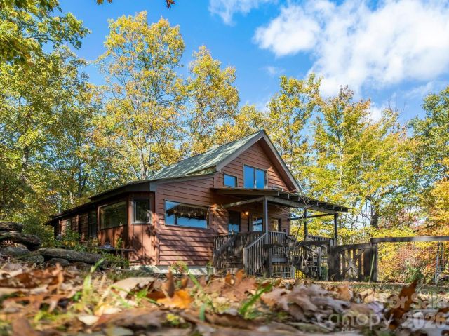 121 Pairofdice Way, Lake Lure, NC, 28746