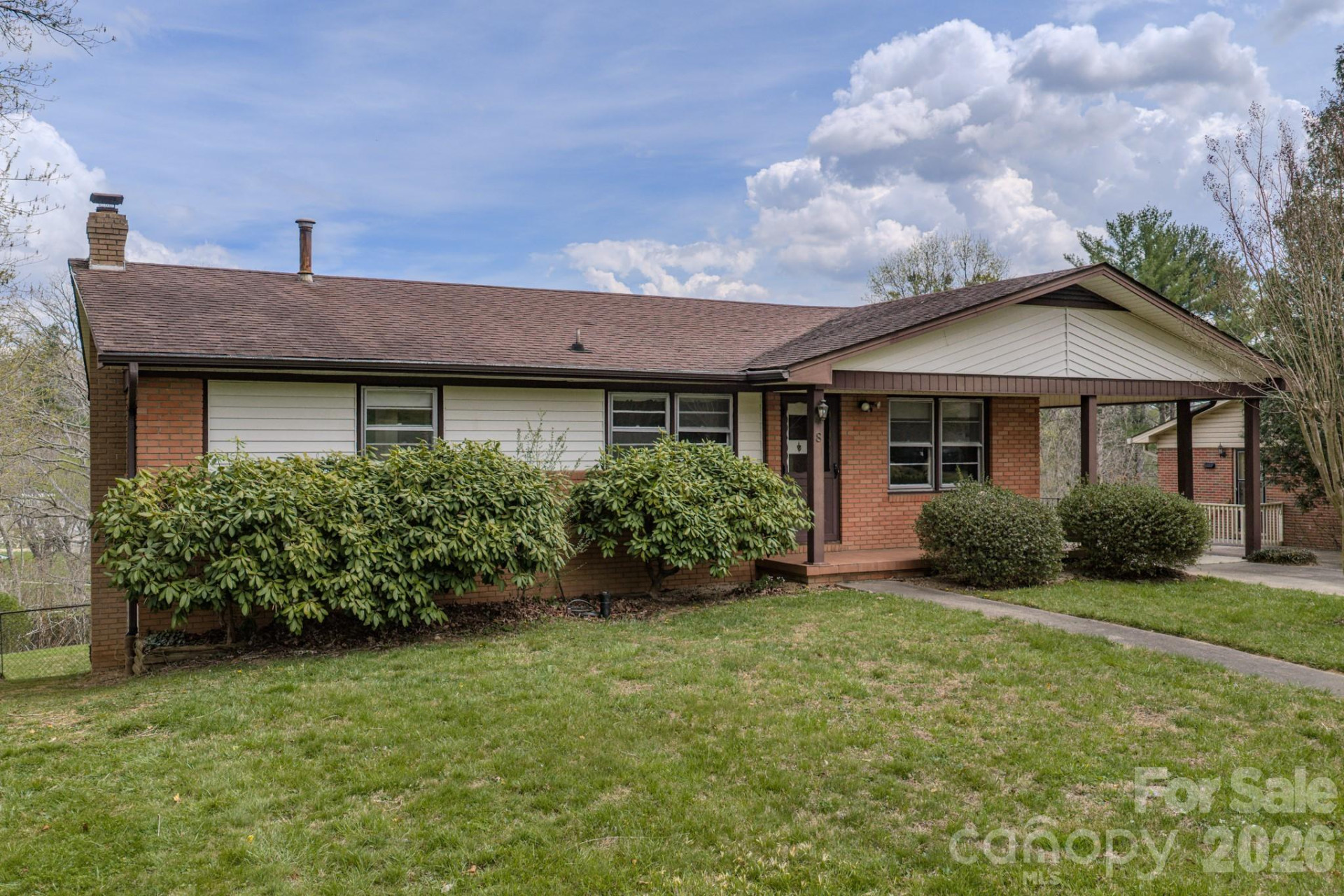 8 Summit Drive