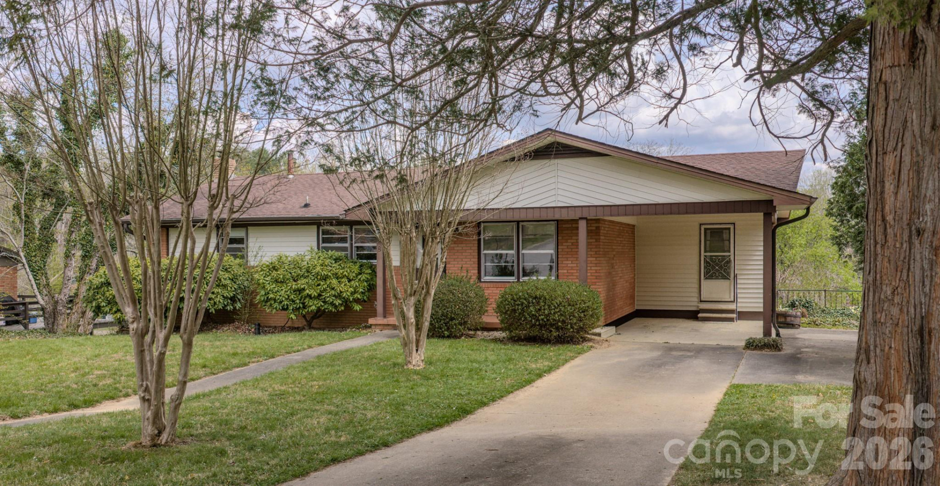 8 Summit Drive - Photo 2