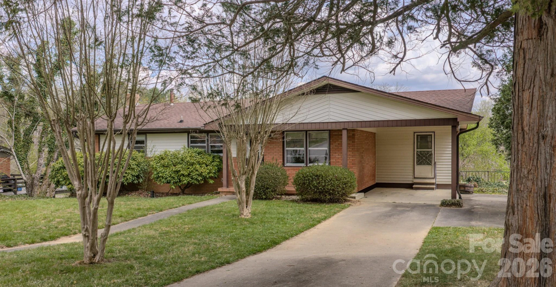 8 Summit Drive - Photo 2