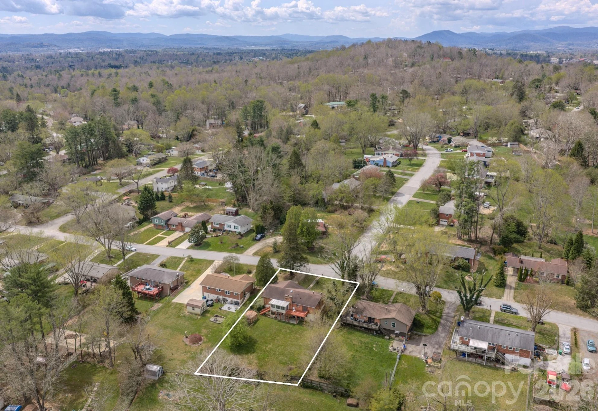 8 Summit Drive - Photo 3