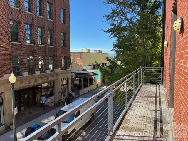 38 1/2 Battery Park Avenue