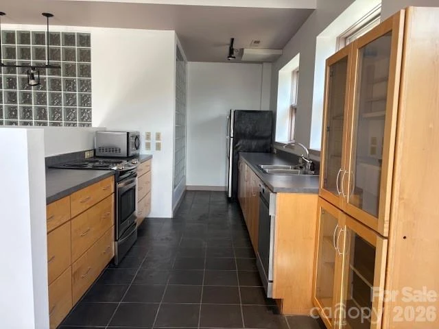38 1/2 Battery Park Avenue - Photo 16