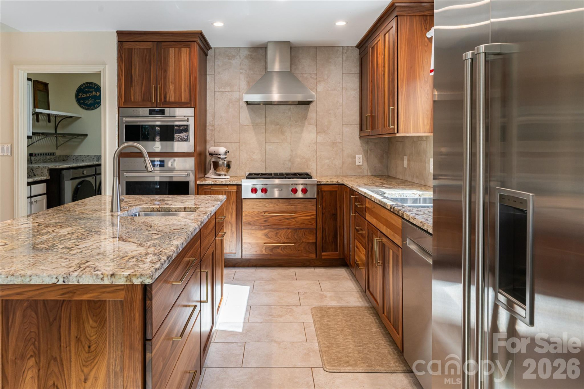 106 Oak Hollow Court - Photo 2