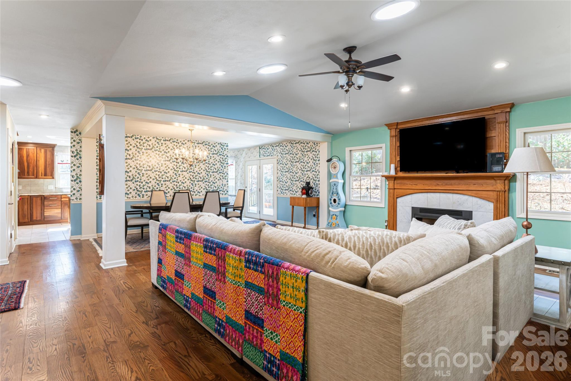 106 Oak Hollow Court - Photo 4