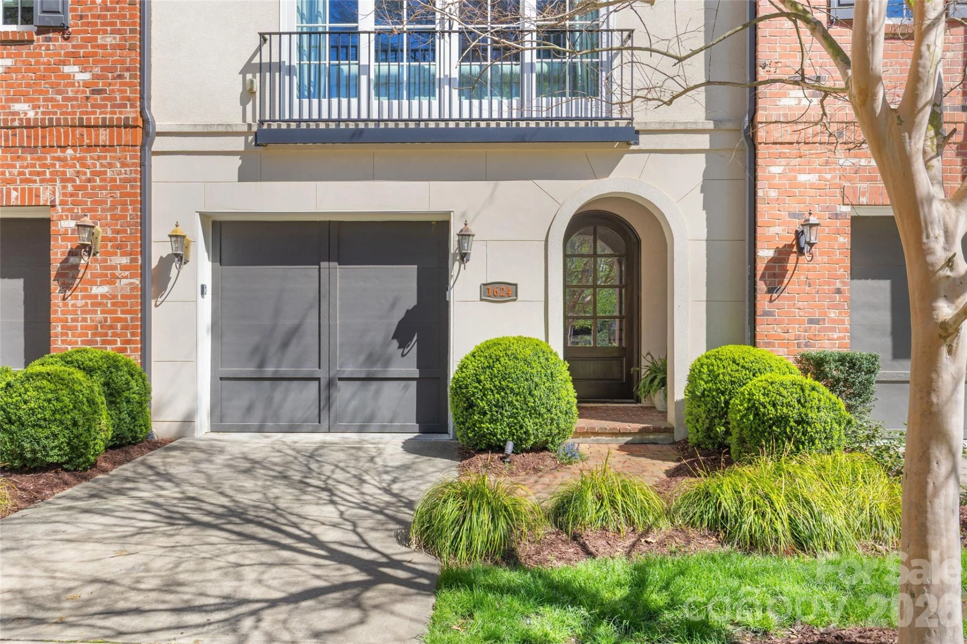 1624 Lombardy Circle - Photo 2