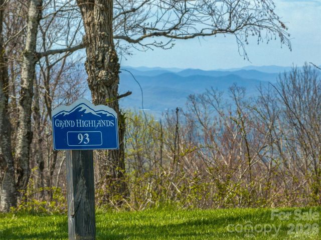 487 Grand Highland Drive, Hendersonville, NC, 28792