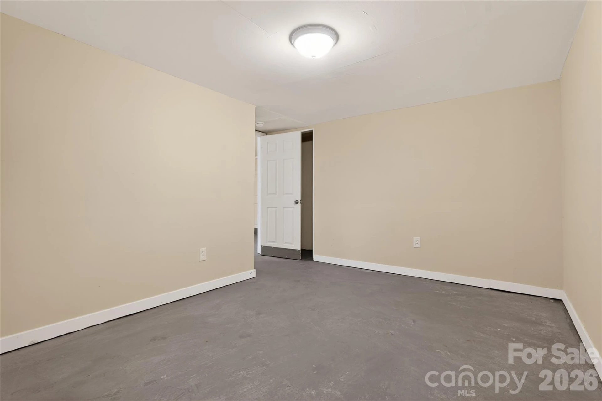 1028 East Drive - Photo 5