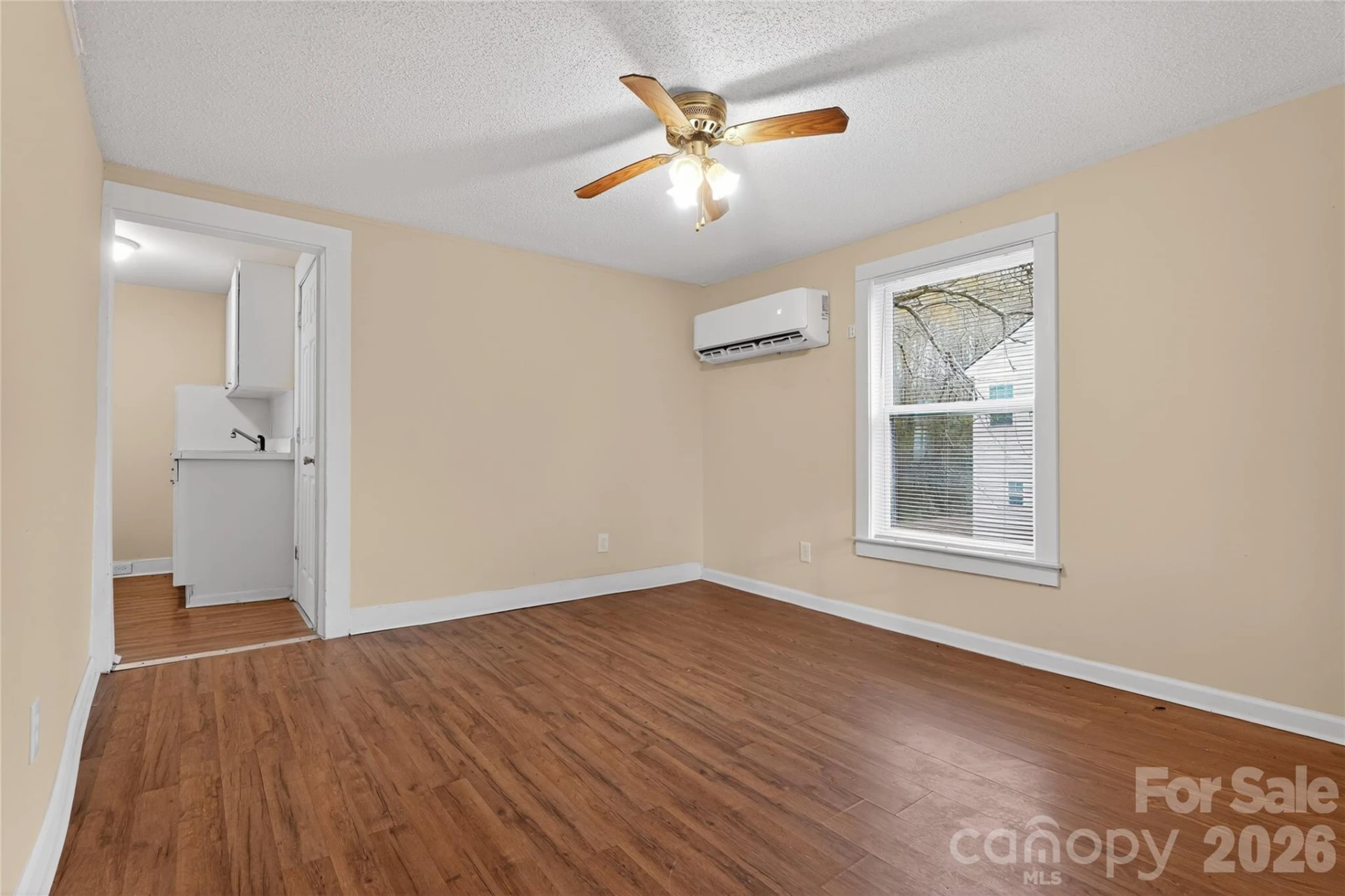 1028 East Drive - Photo 6