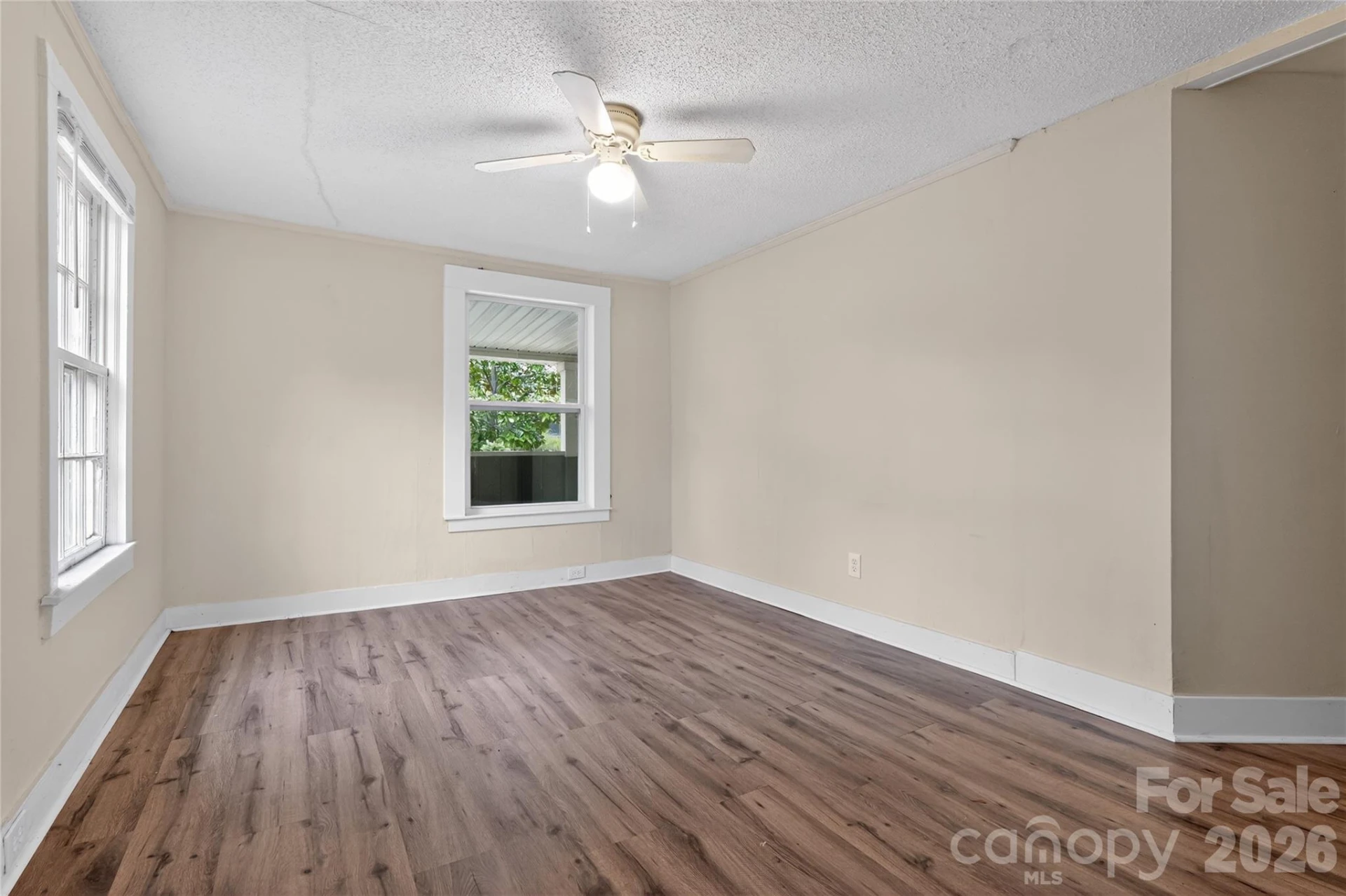 1028 East Drive - Photo 8