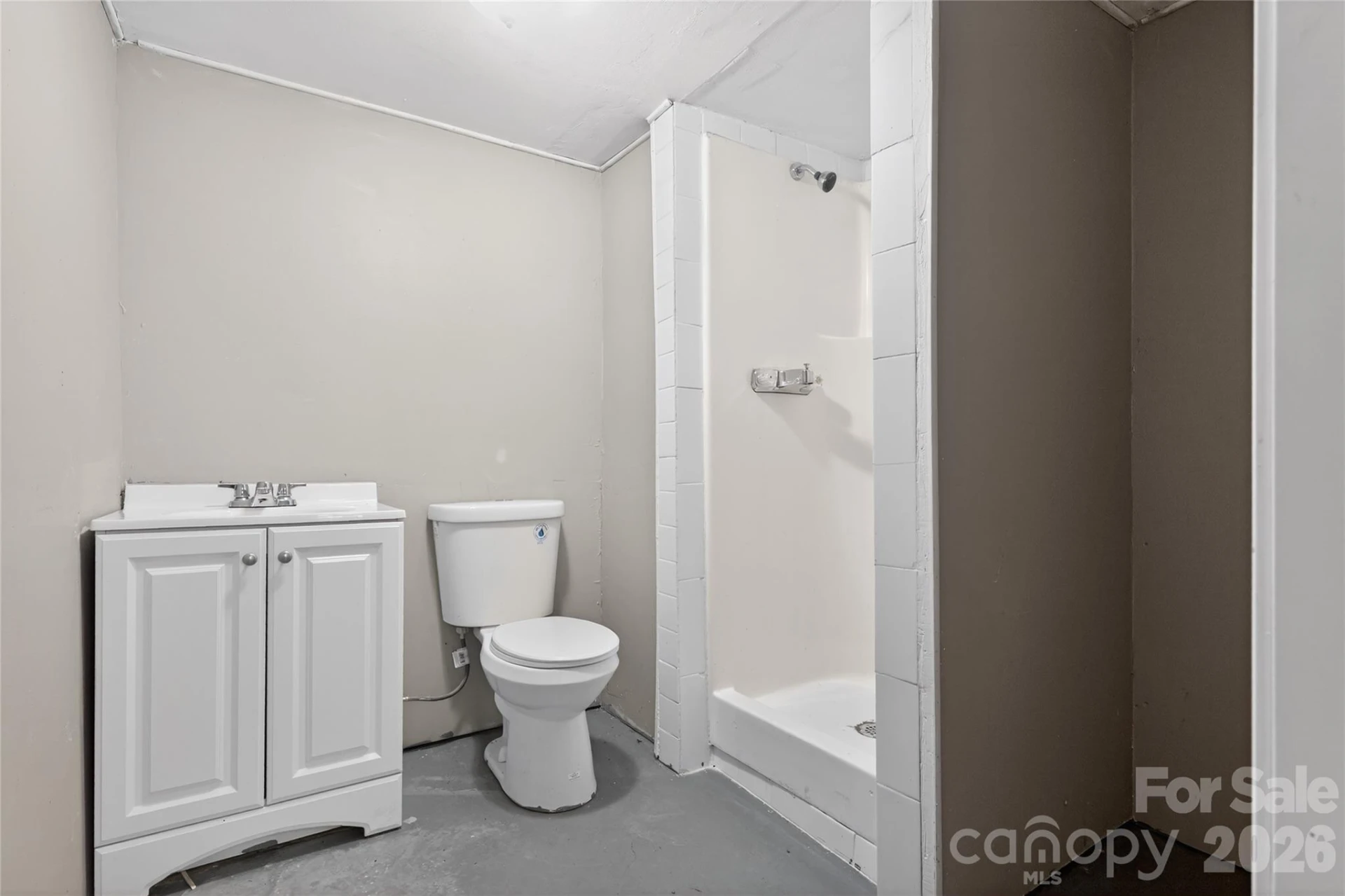1028 East Drive - Photo 10
