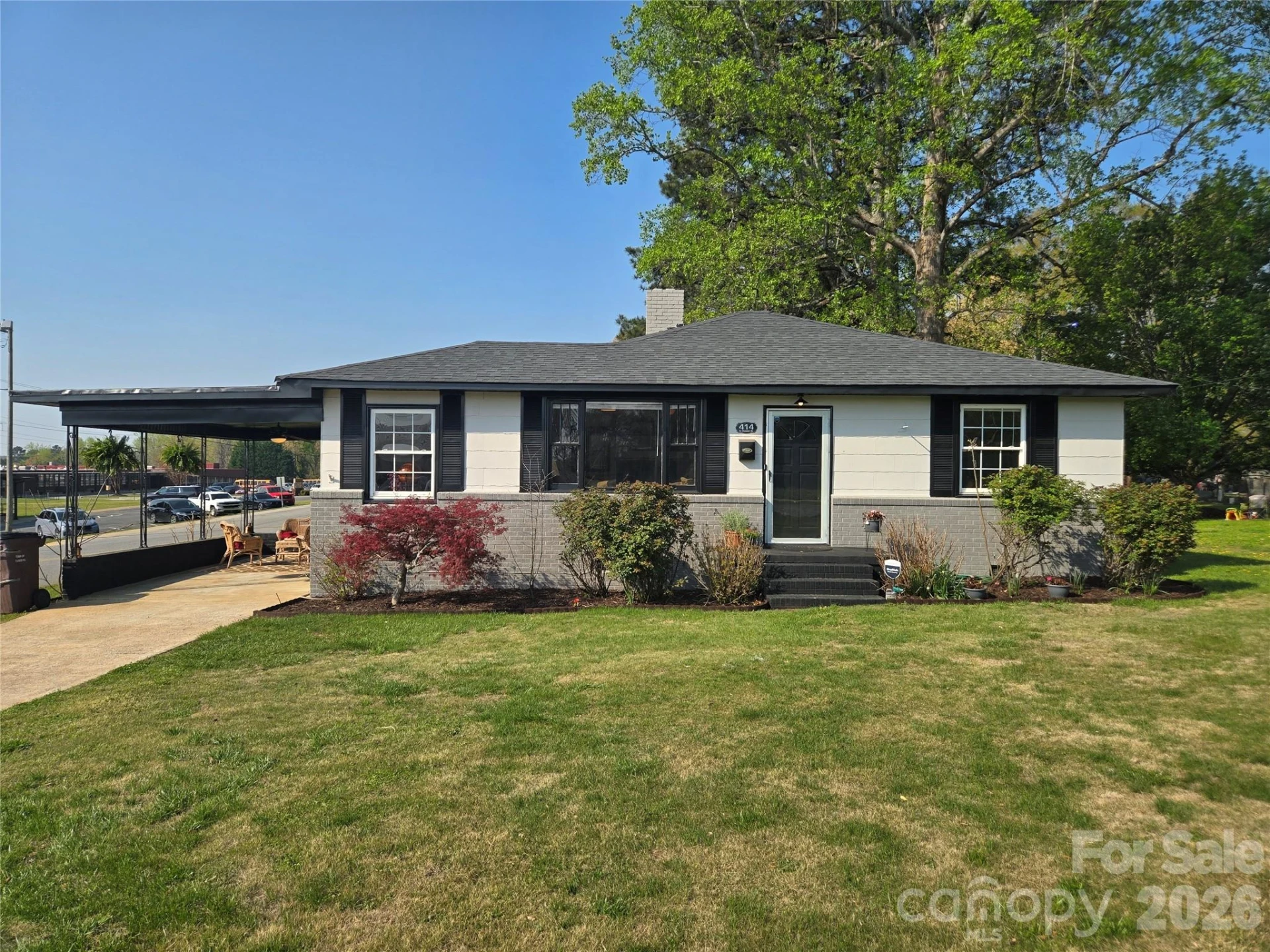 414 Chester Street - Photo 2