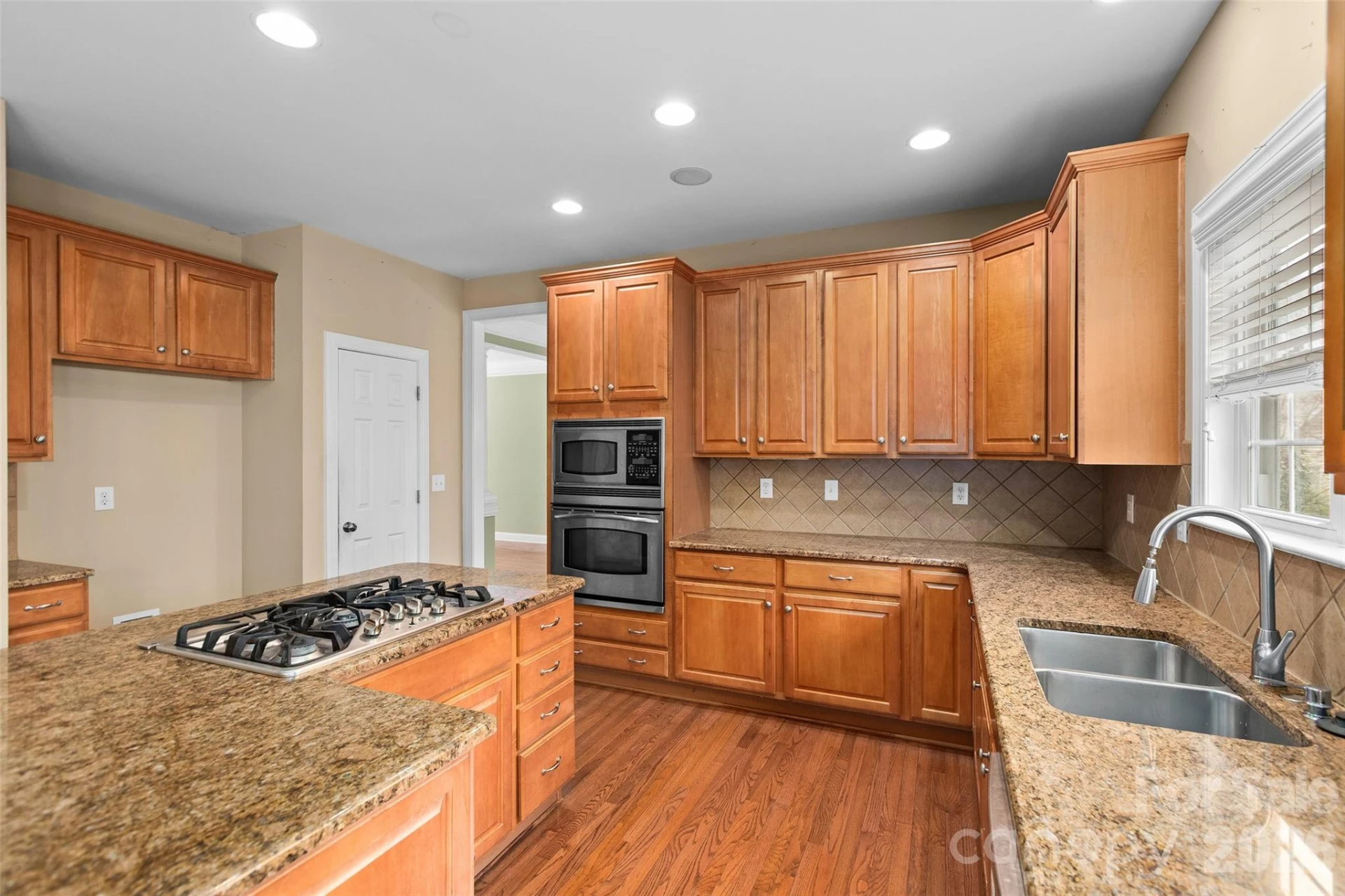 9333 Standerwick Lane - Photo 15