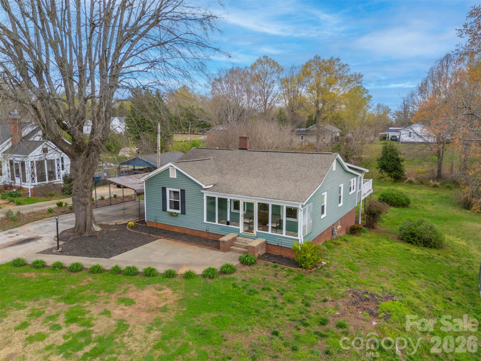 411 Arlington Street - Photo 3