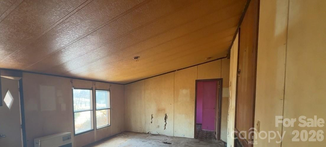 637 Clearview Drive - Photo 2