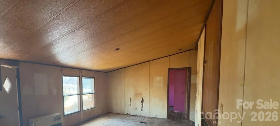 637 Clearview Drive - Photo 2
