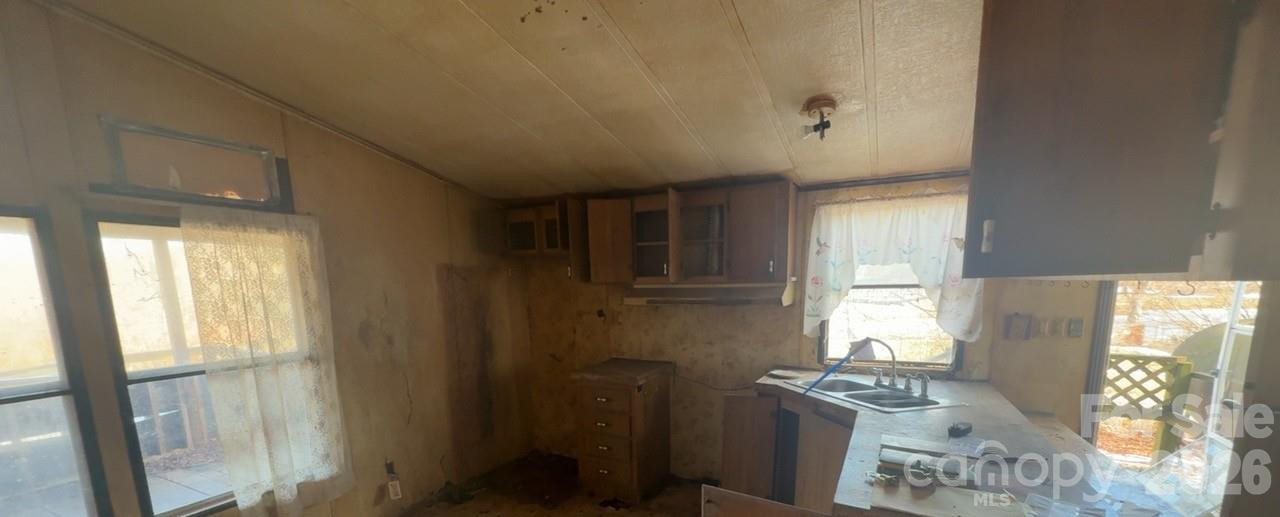 637 Clearview Drive - Photo 3