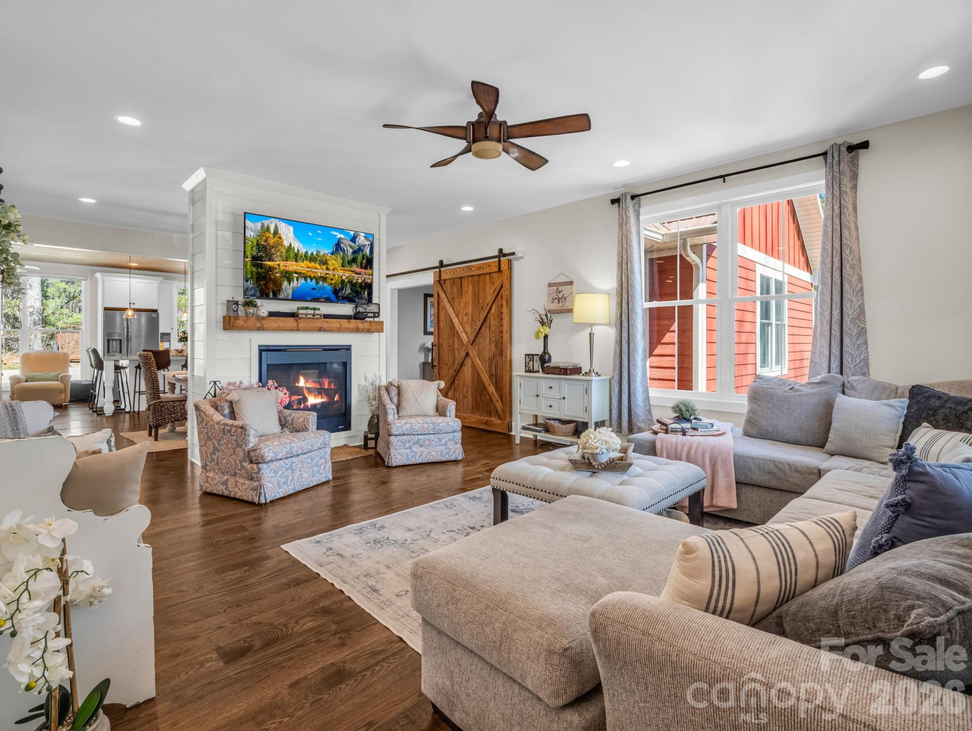 52 Old Spring Drive - Photo 4