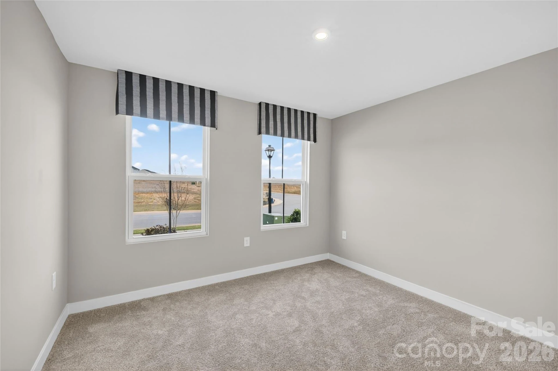 609 Nesbe Street - Photo 13
