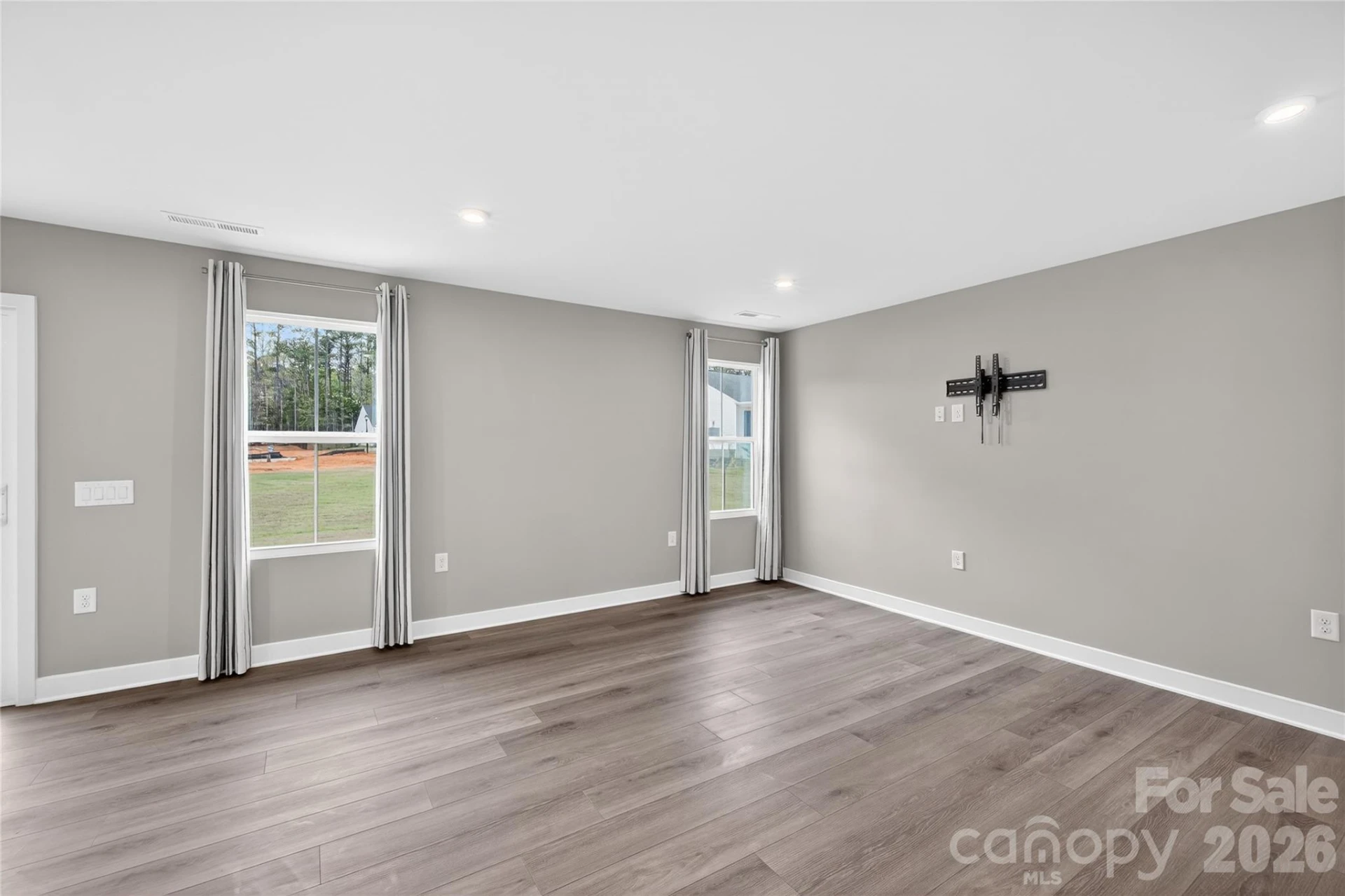 609 Nesbe Street - Photo 6