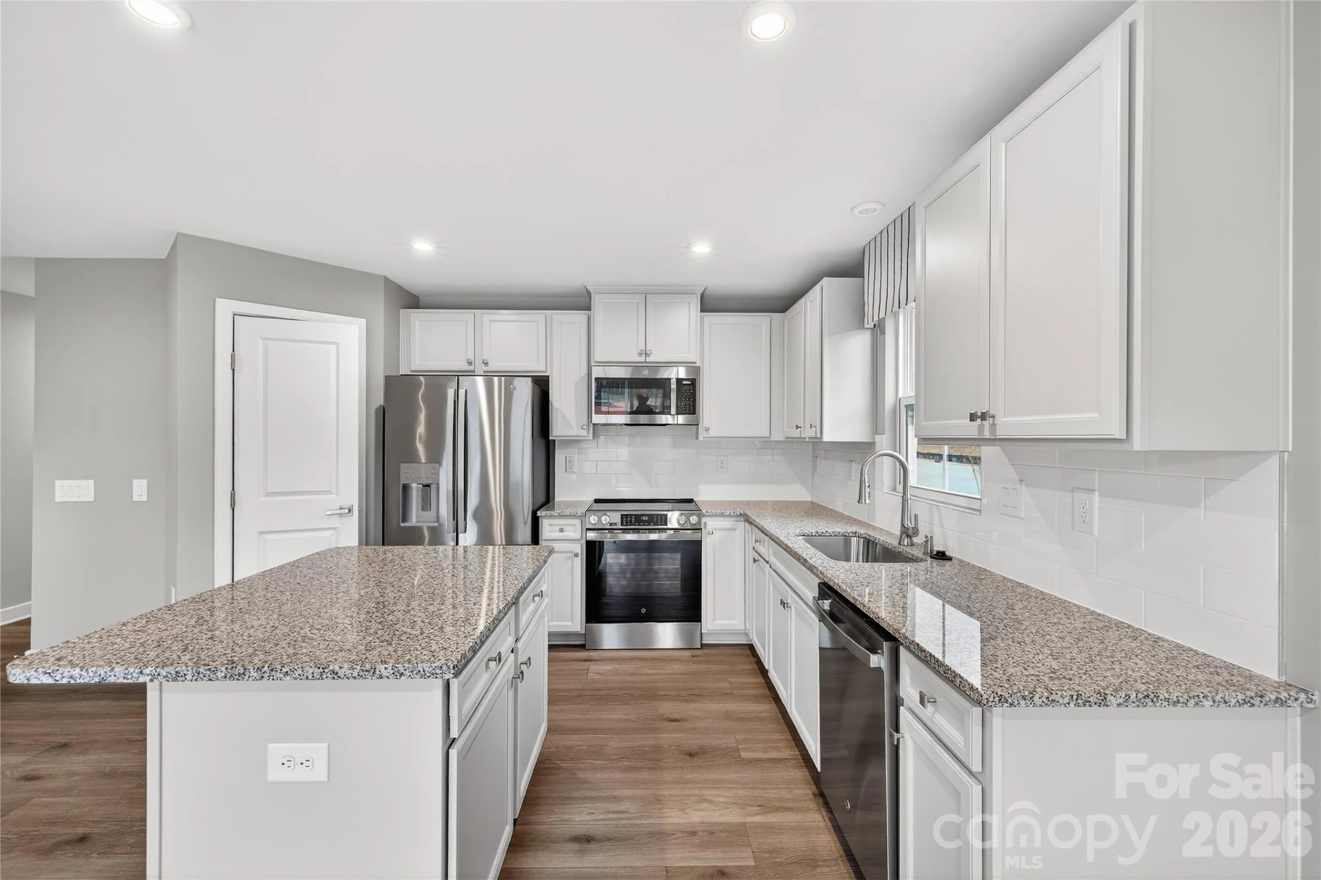 609 Nesbe Street - Photo 8