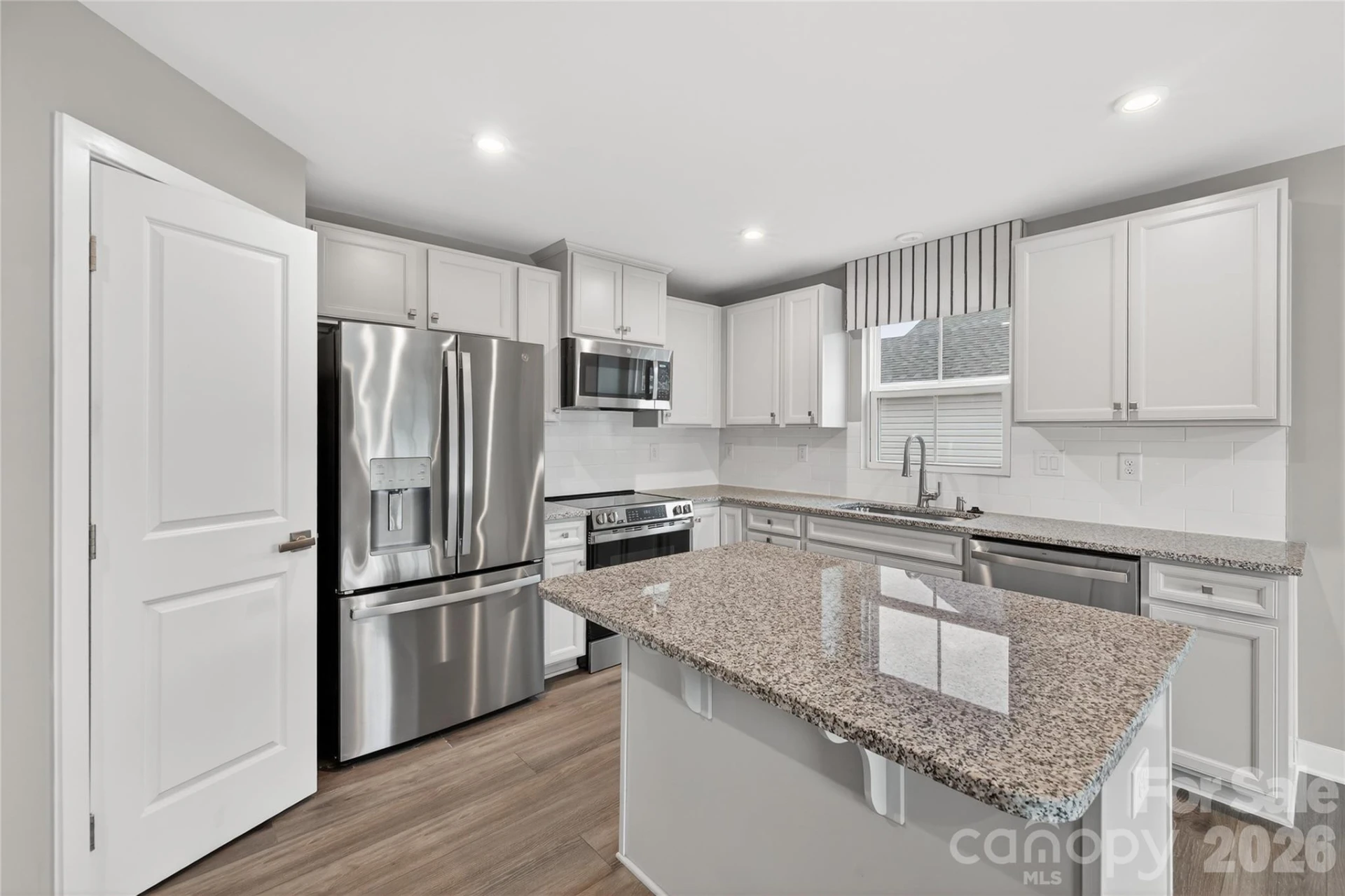 609 Nesbe Street - Photo 9