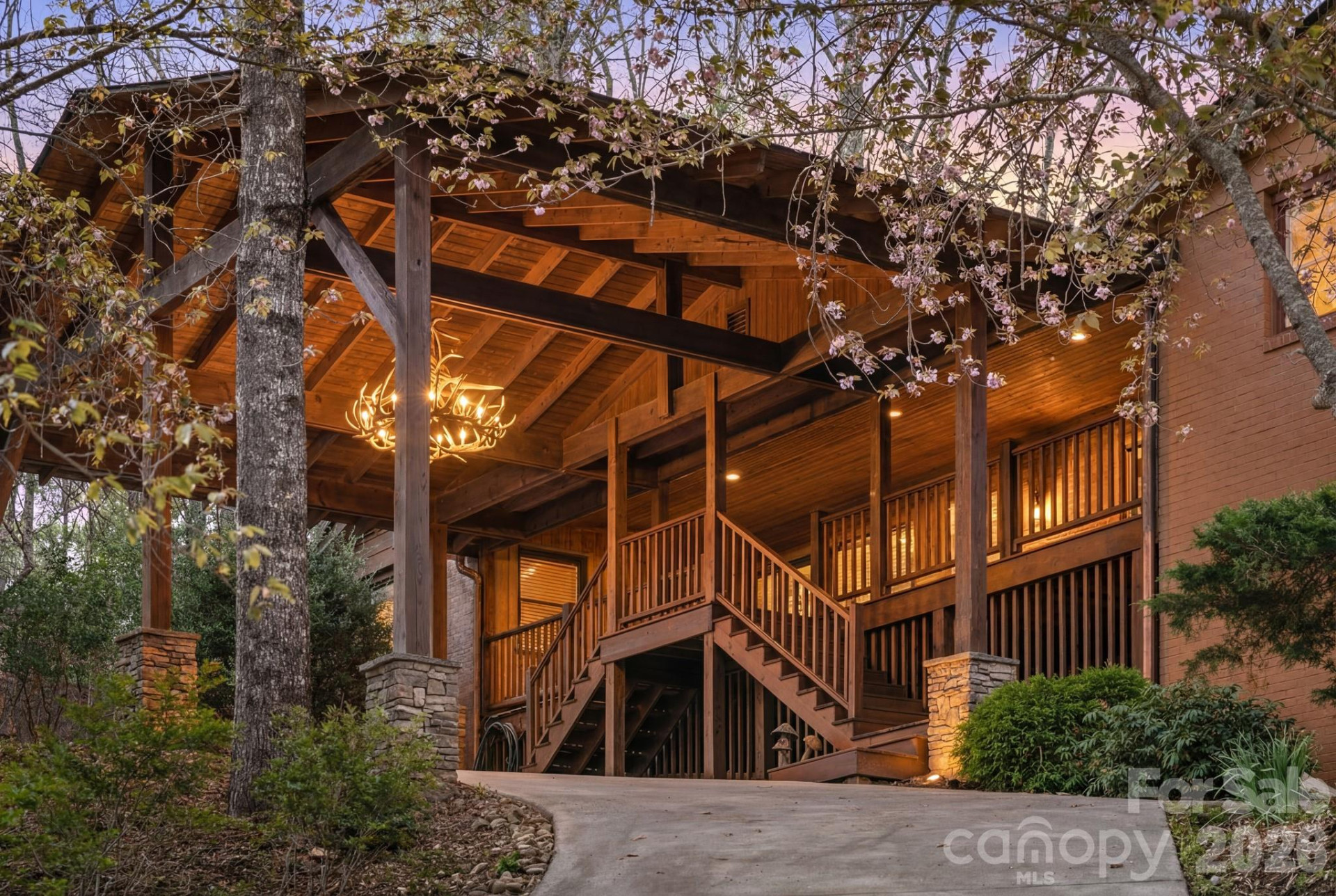 98 Scarlett Drive