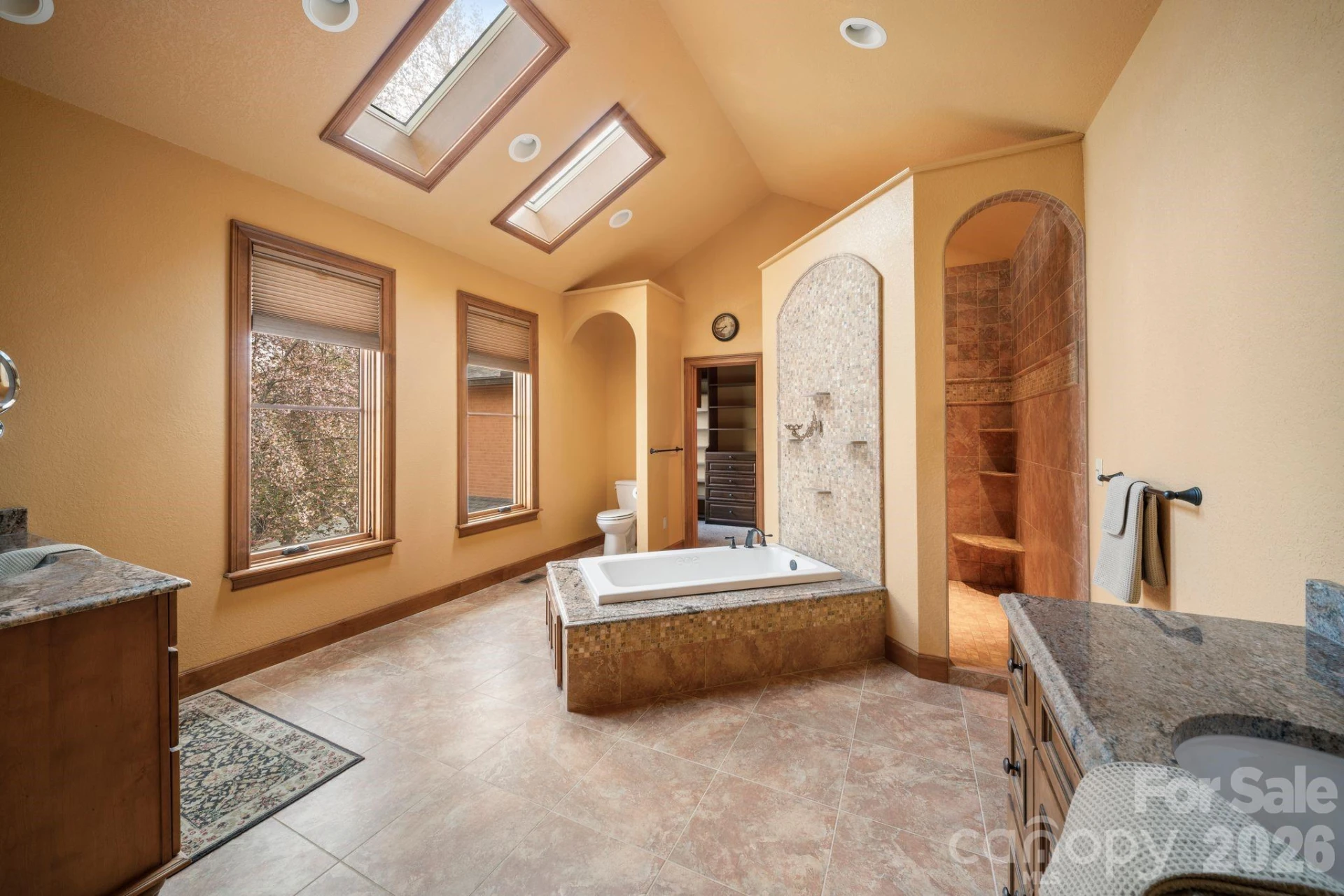 98 Scarlett Drive - Photo 17