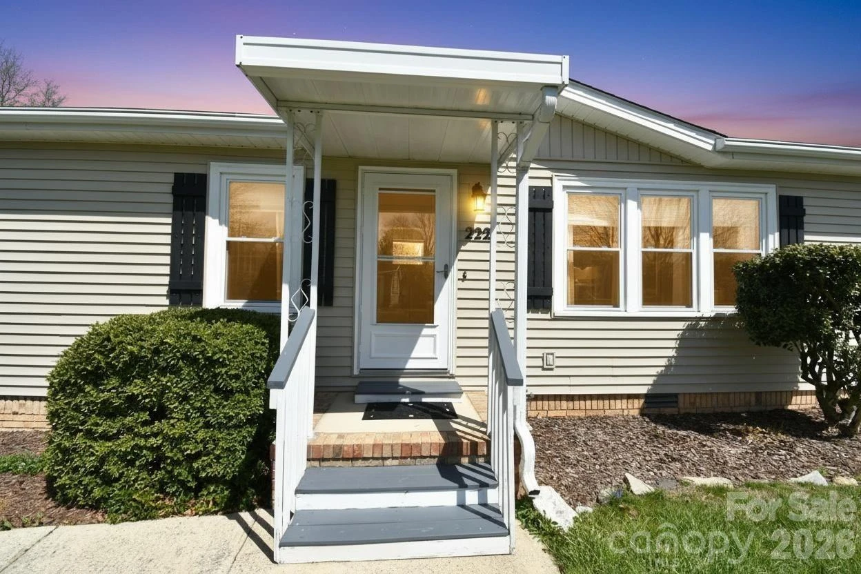 222 Cranbrook Circle - Photo 2