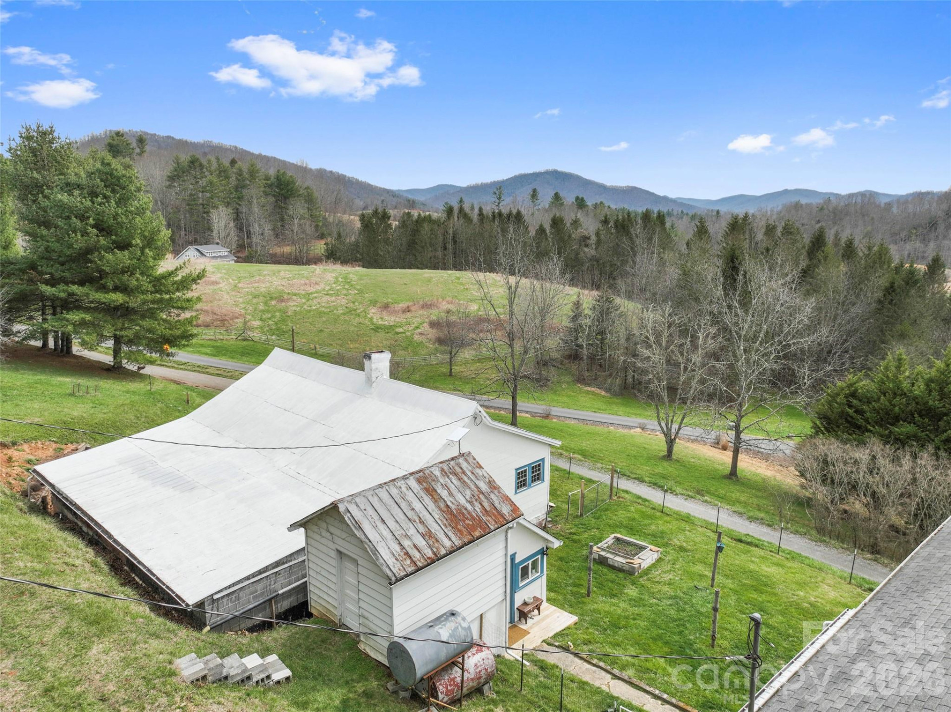 138 Robert Phillips Road - Photo 2