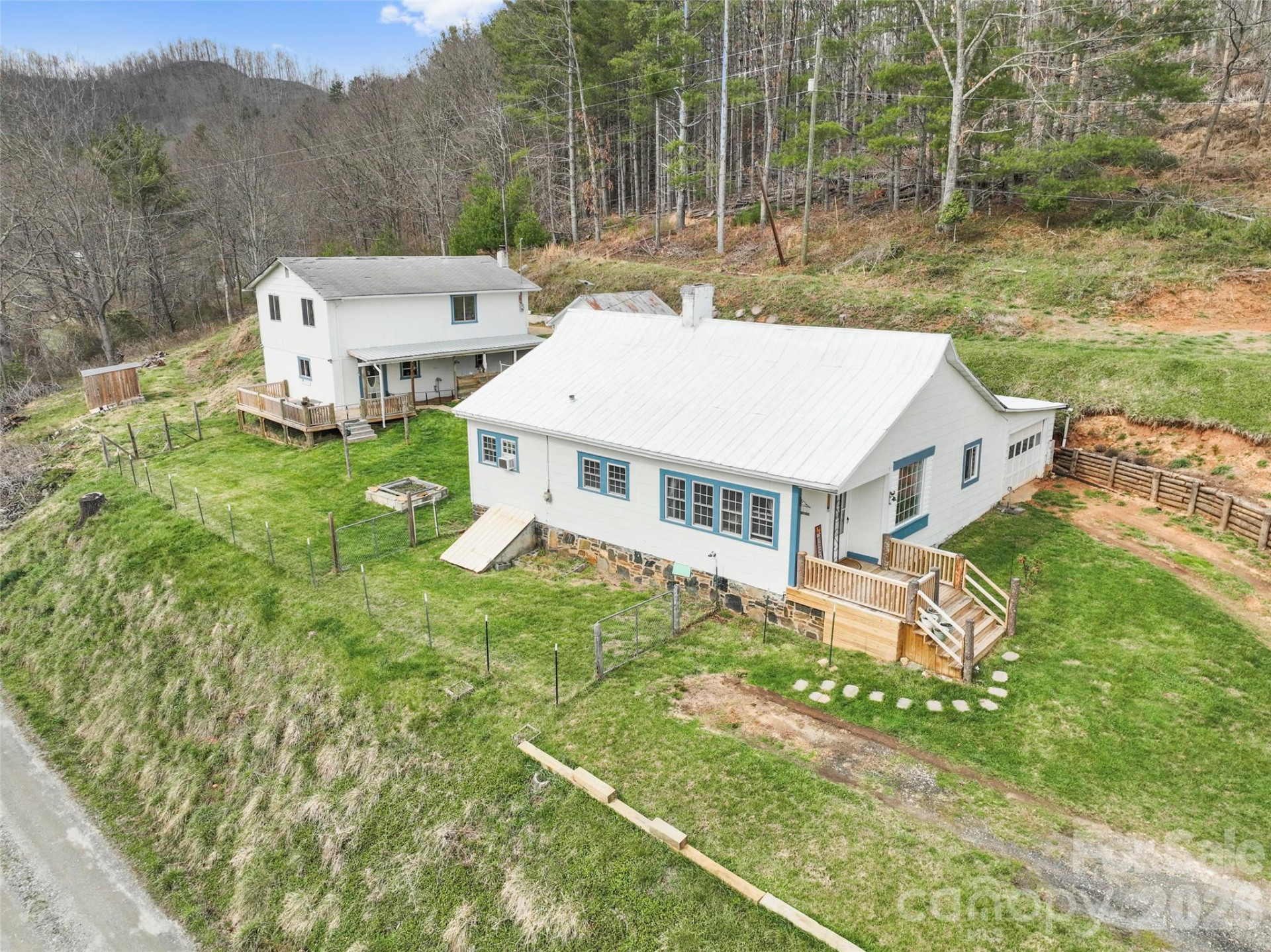 138 Robert Phillips Road - Photo 3