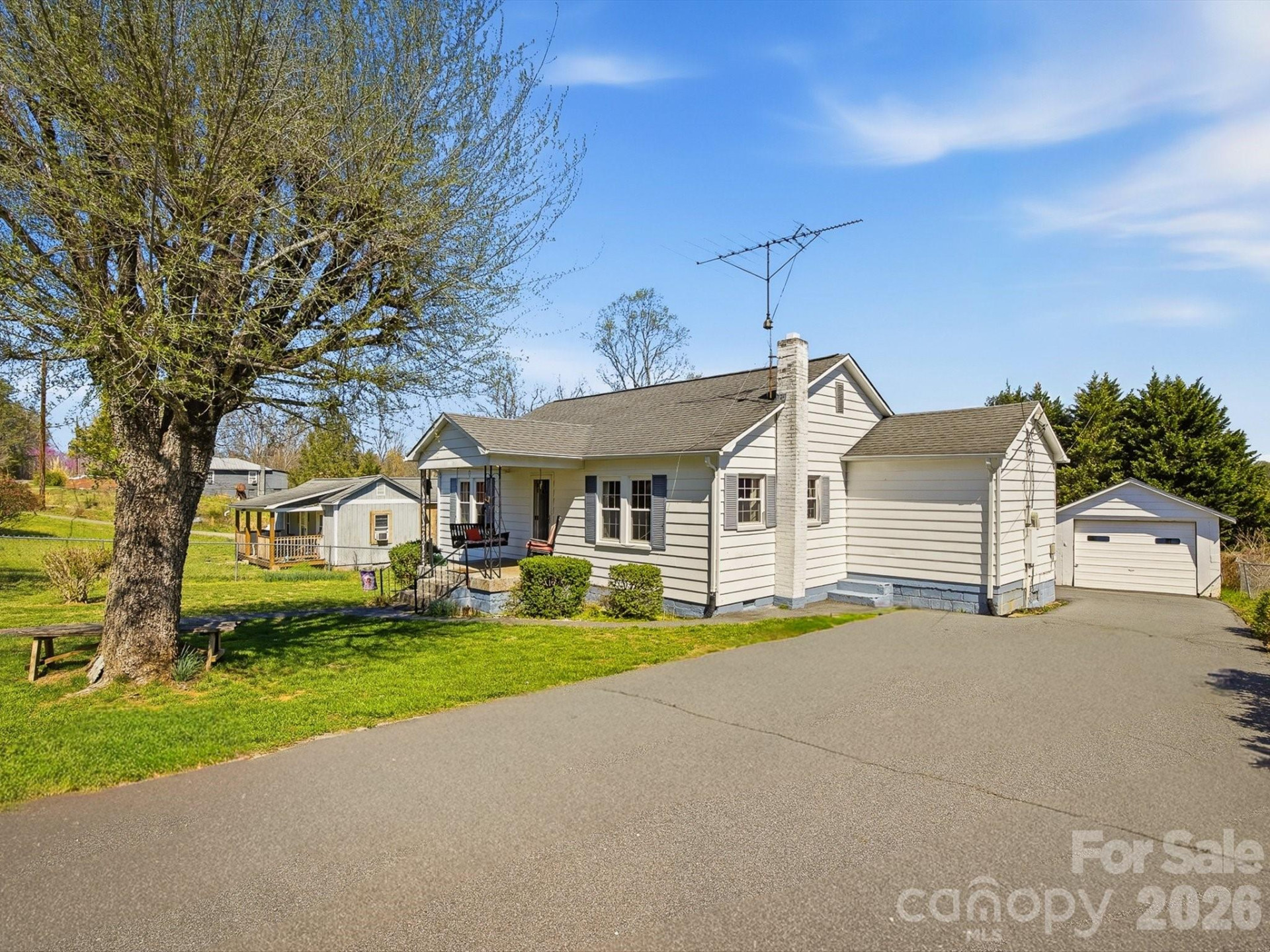 3560 Hartland Road - Photo 4