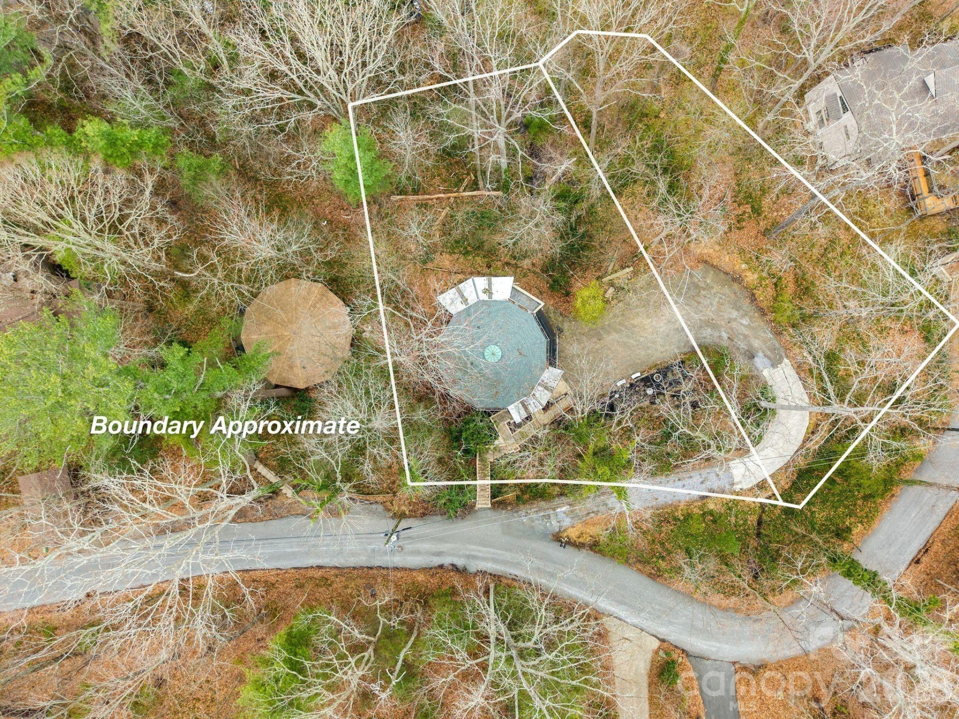 355 Sunset Drive - Photo 3