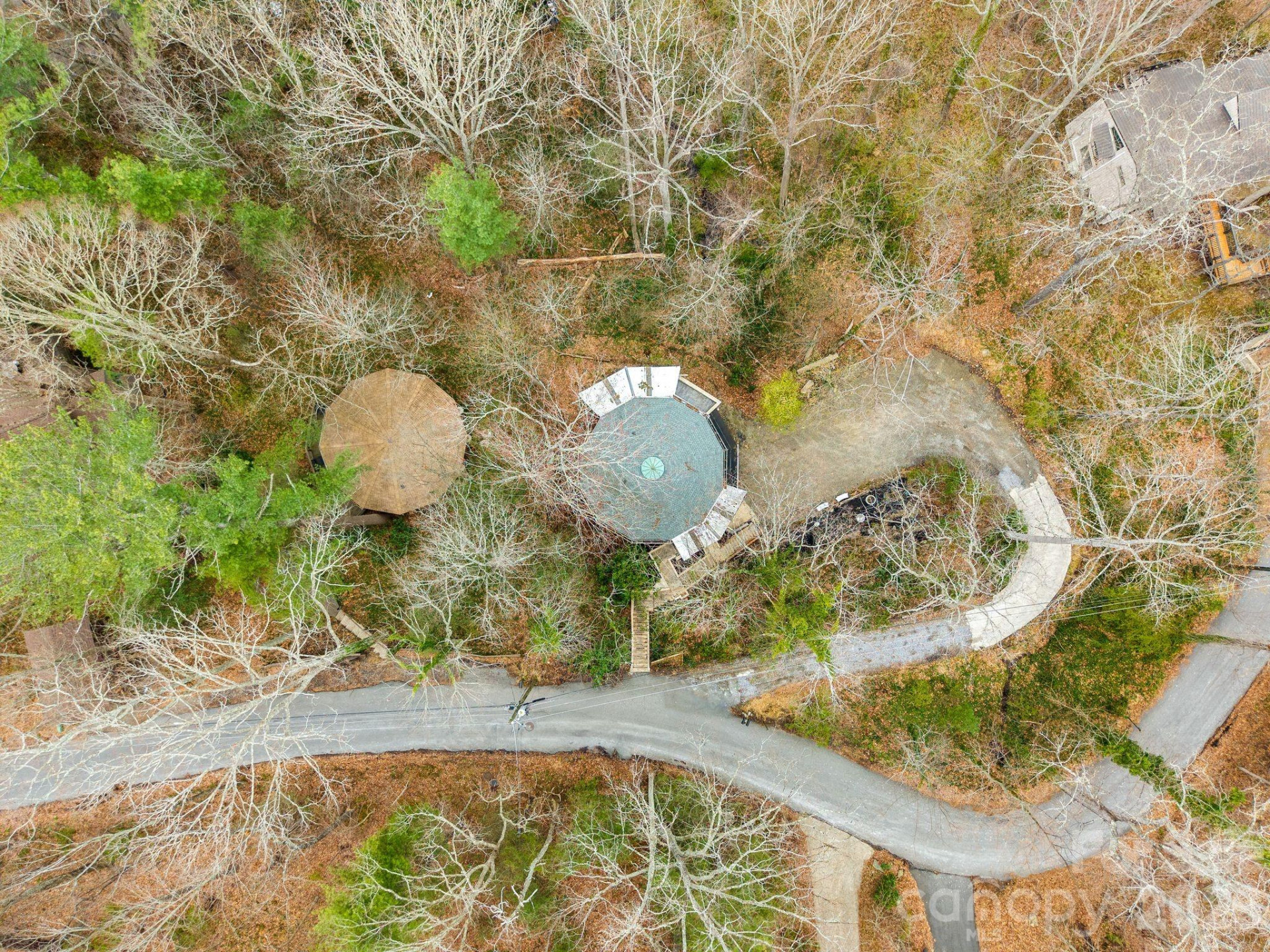 355 Sunset Drive - Photo 37