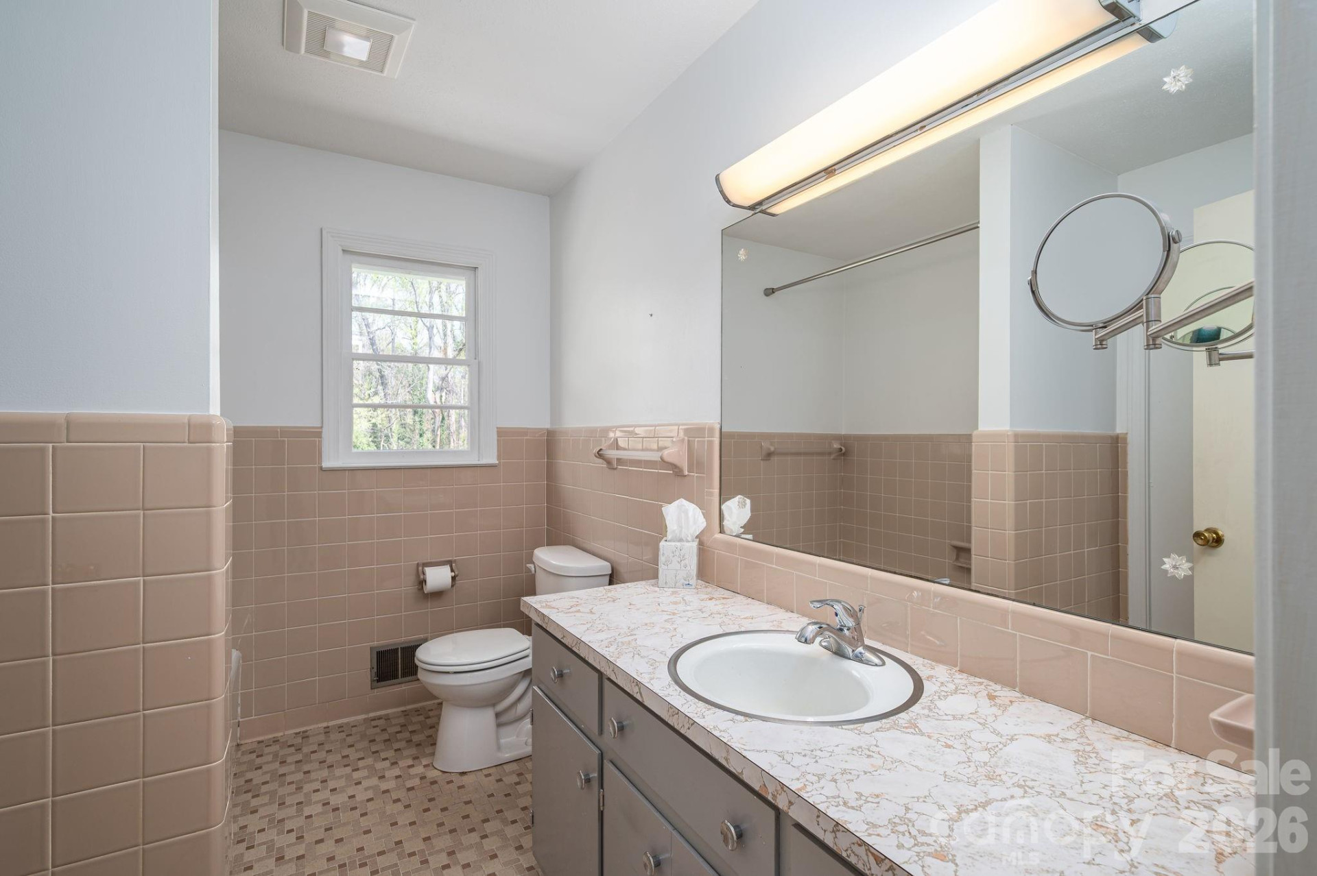 202 Clark Street - Photo 18