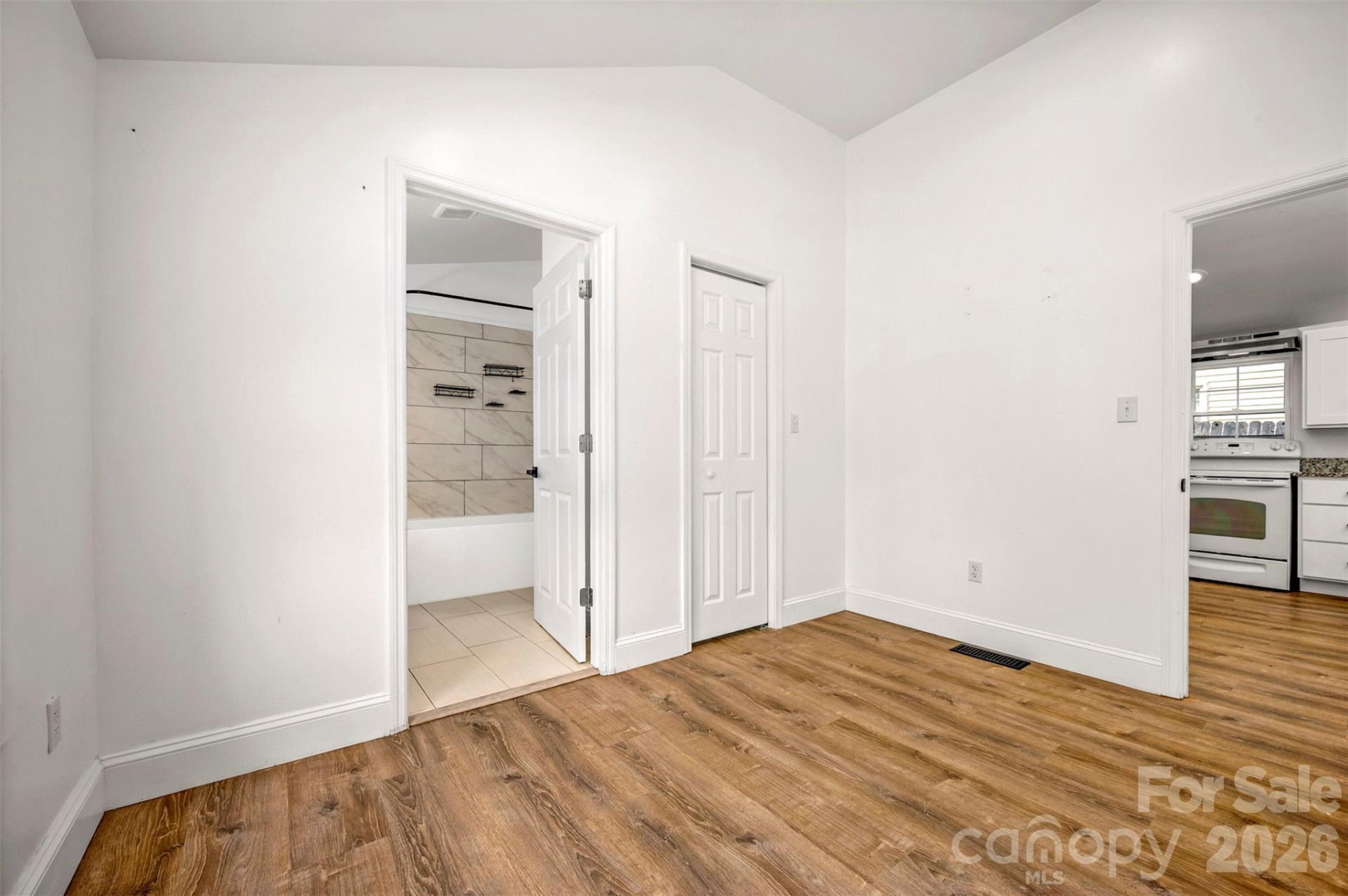 162 Miller Street - Photo 13