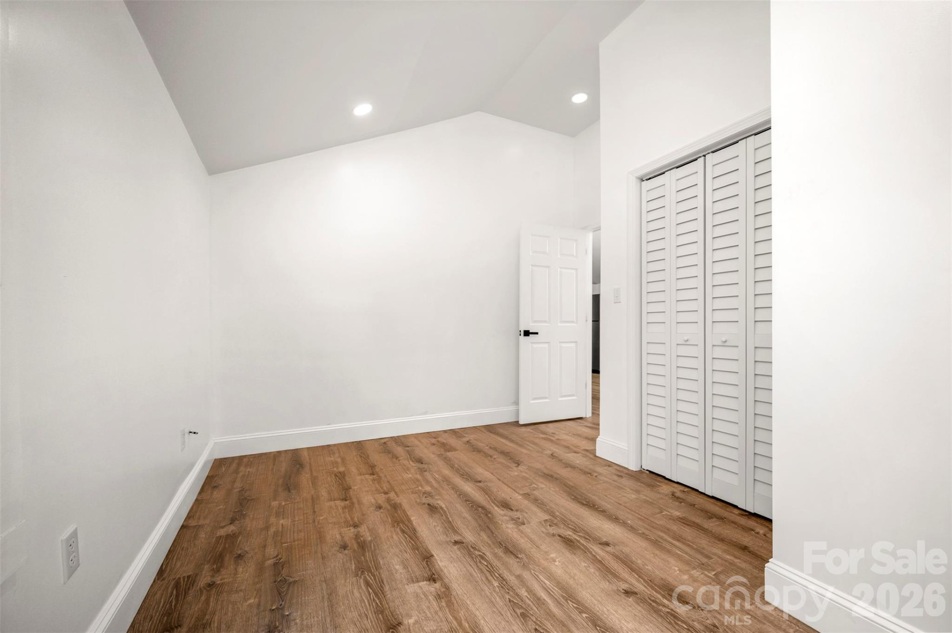 162 Miller Street - Photo 14