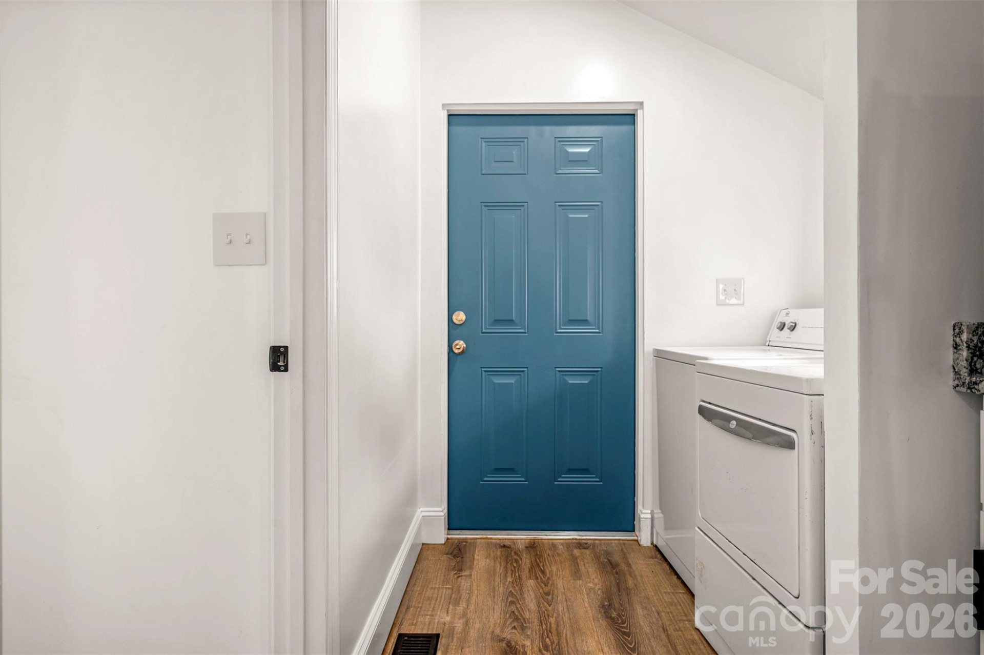 162 Miller Street - Photo 19