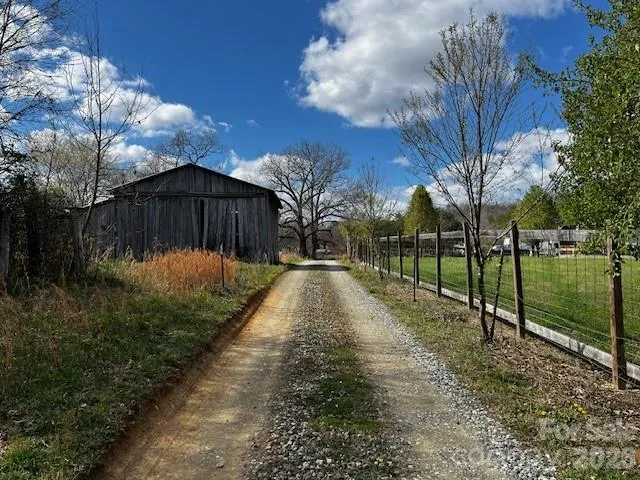 137 Cowboy Lane, Hot Springs, NC, 28743