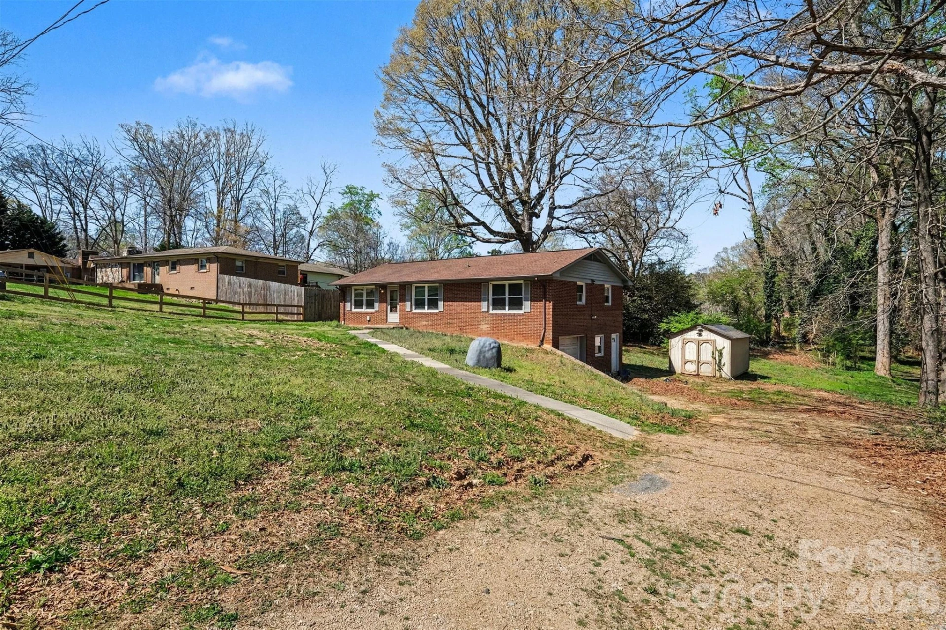 2230 Kenwood Drive - Photo 2