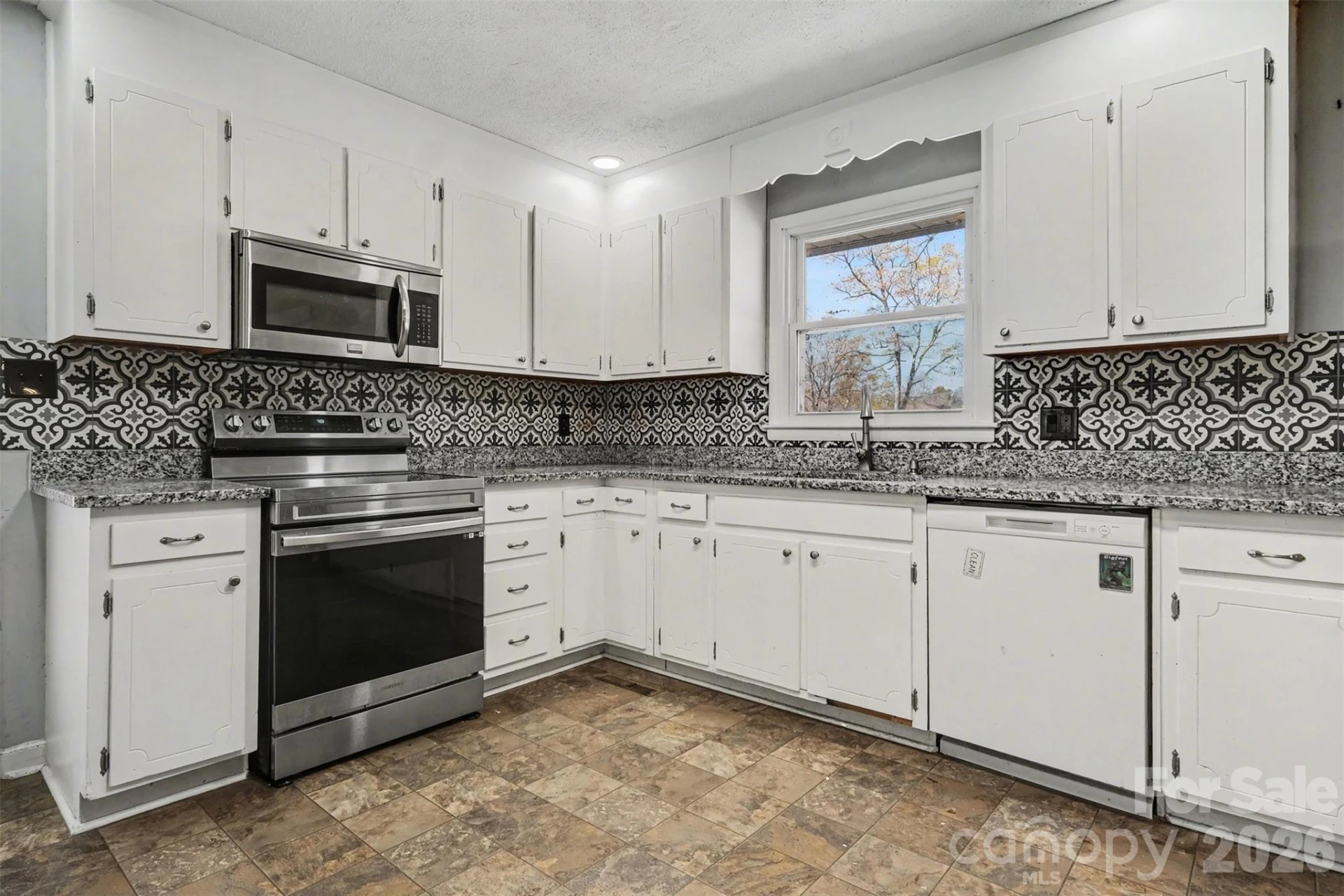 2230 Kenwood Drive - Photo 7