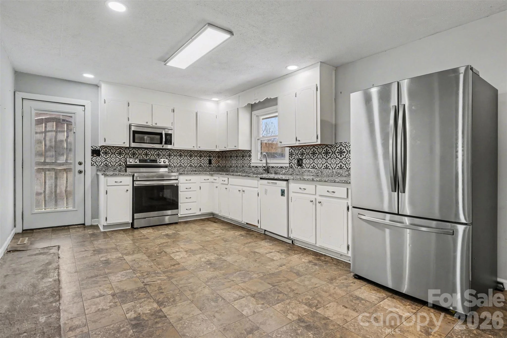 2230 Kenwood Drive - Photo 8