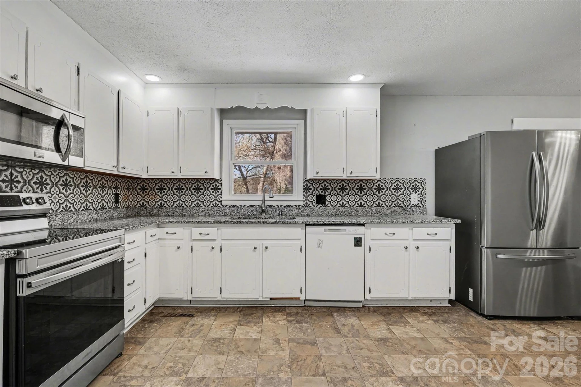 2230 Kenwood Drive - Photo 9