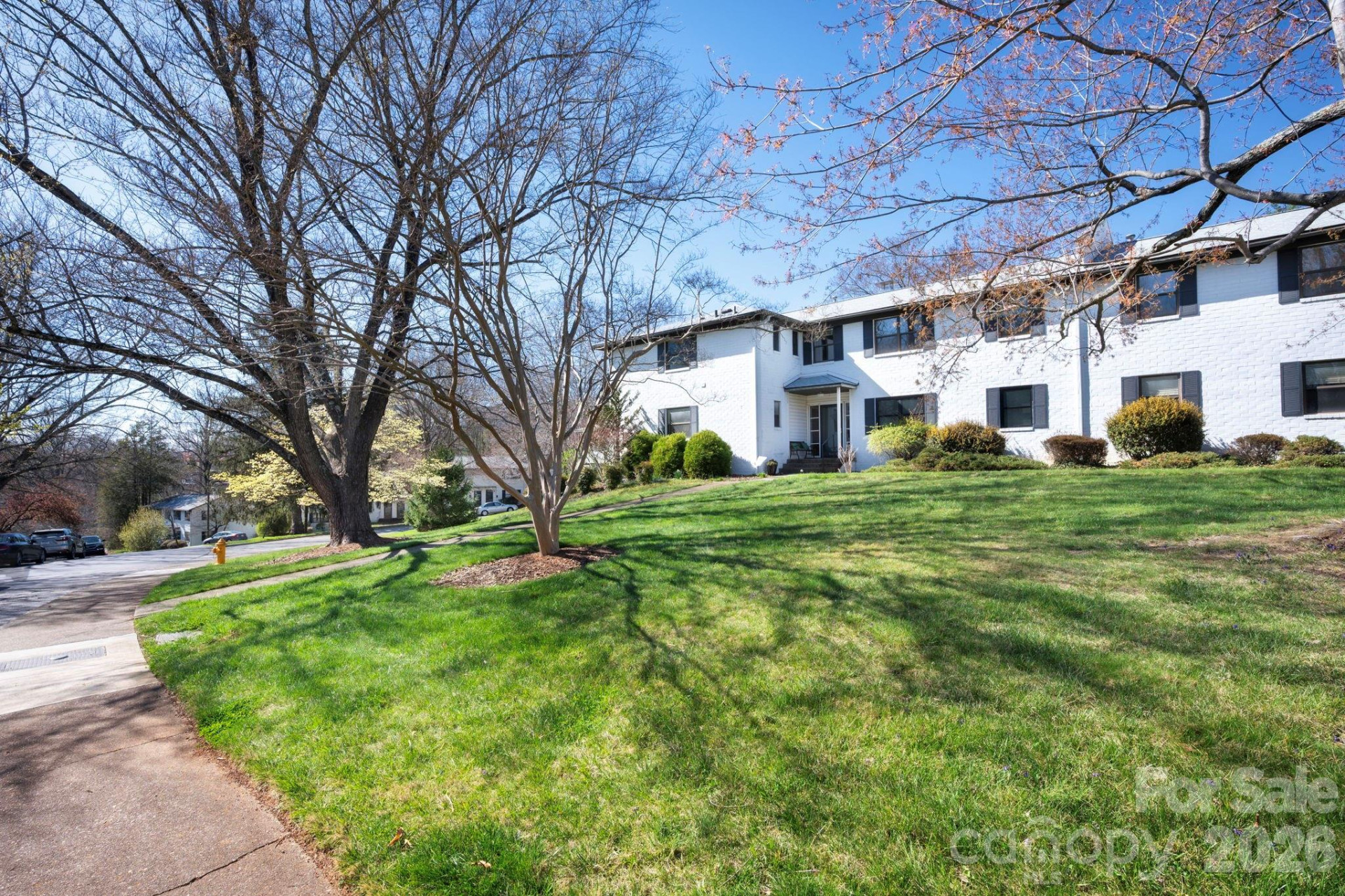 615 Biltmore Avenue #T8 - Photo 21