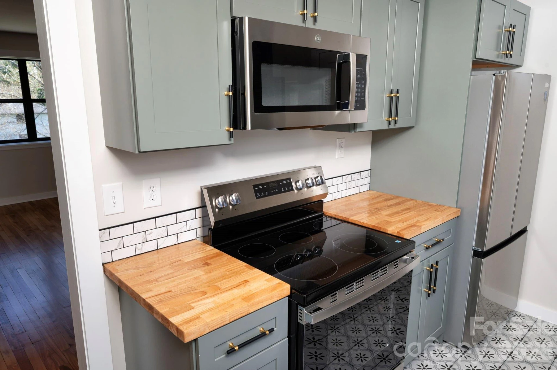 615 Biltmore Avenue #T8 - Photo 9