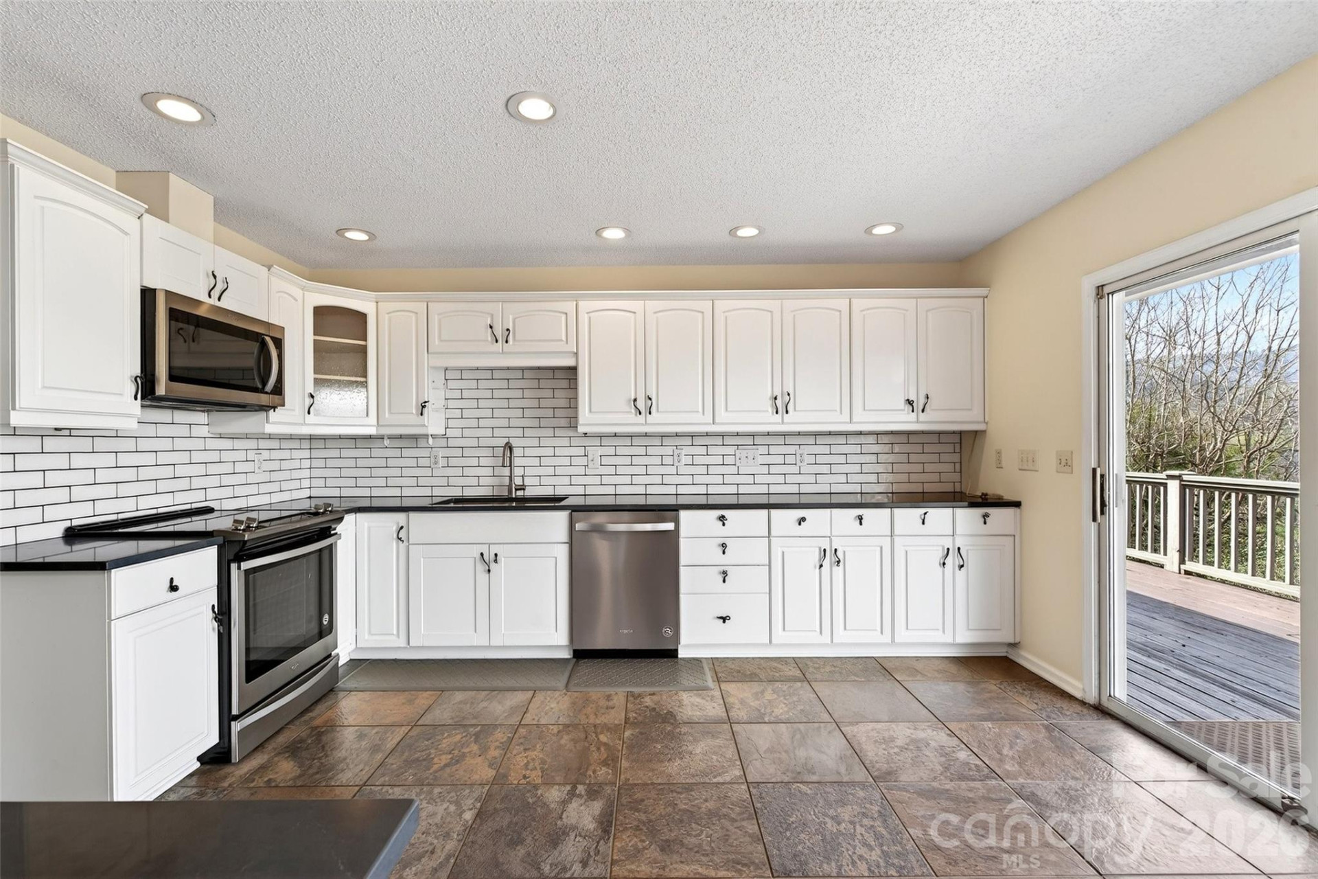 3 Tree Top Place - Photo 15