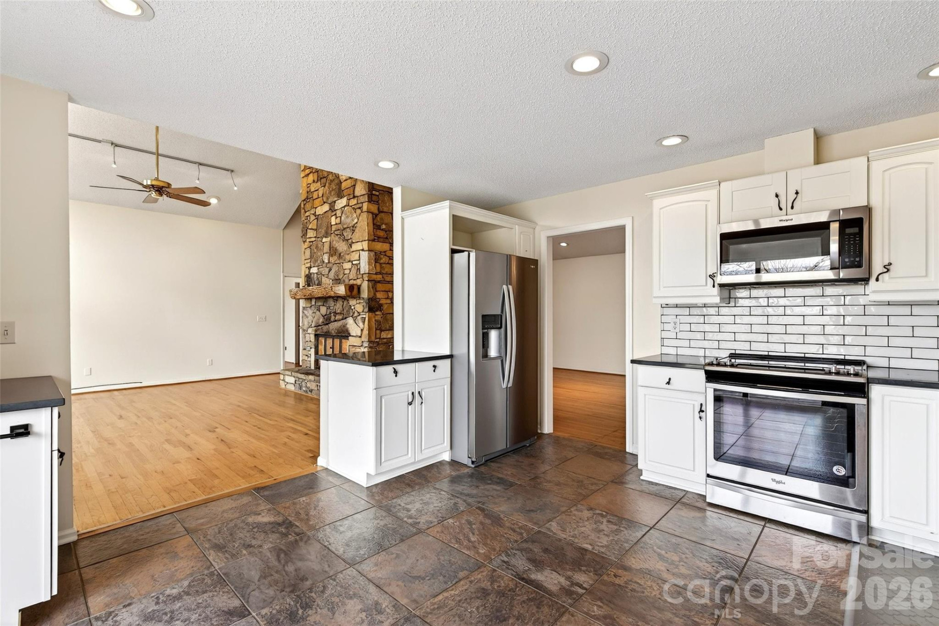 3 Tree Top Place - Photo 17