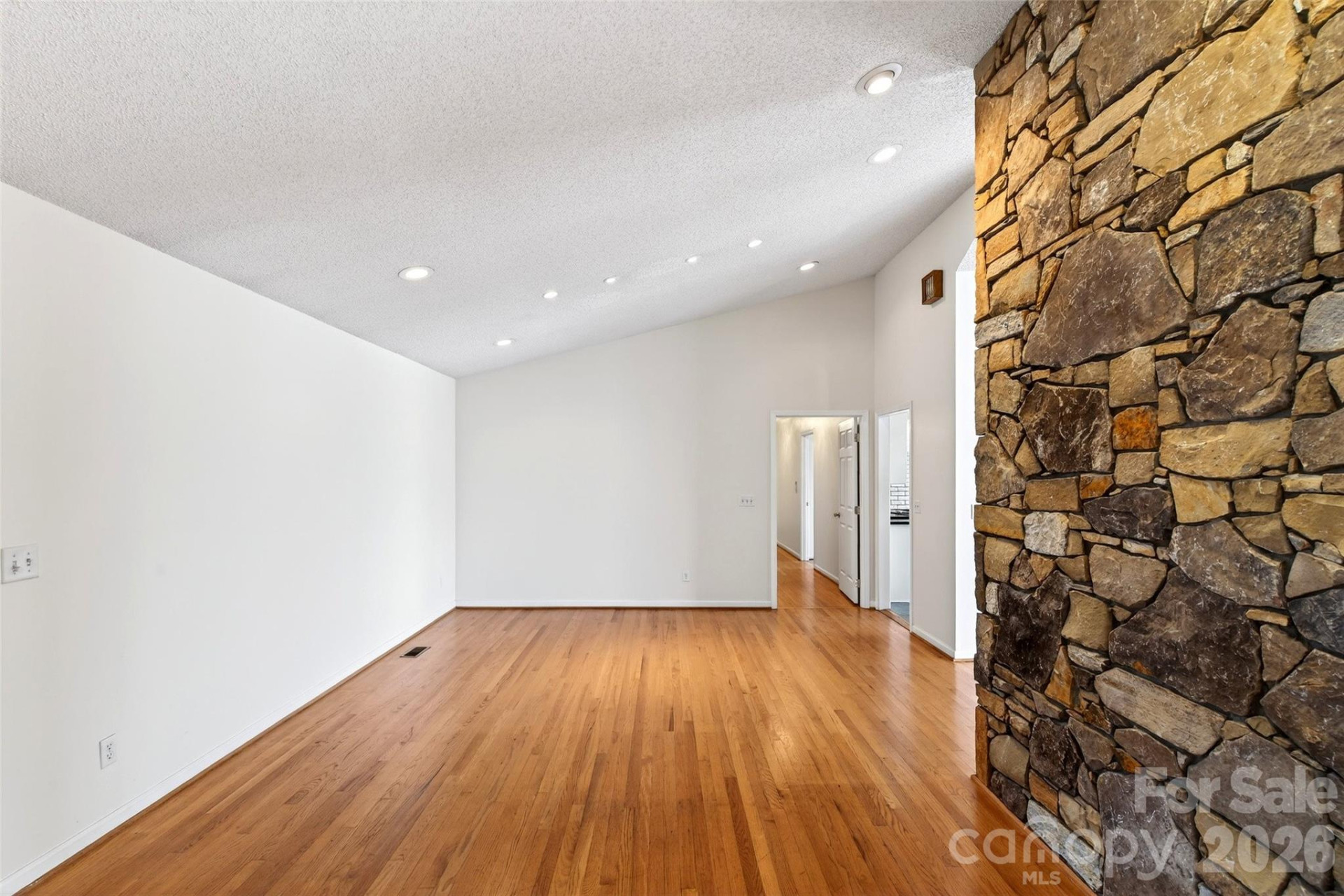 3 Tree Top Place - Photo 20