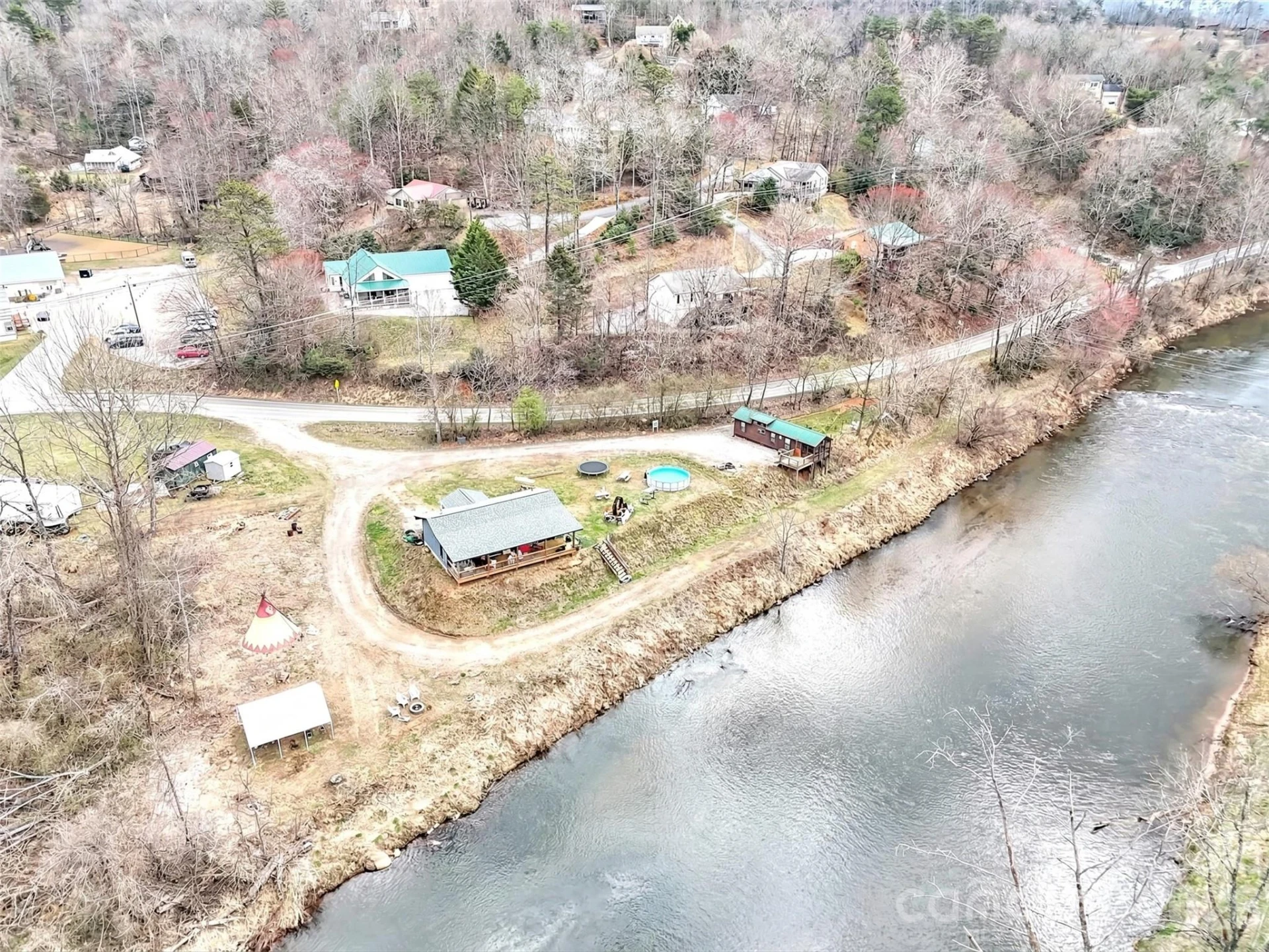 522 River Road